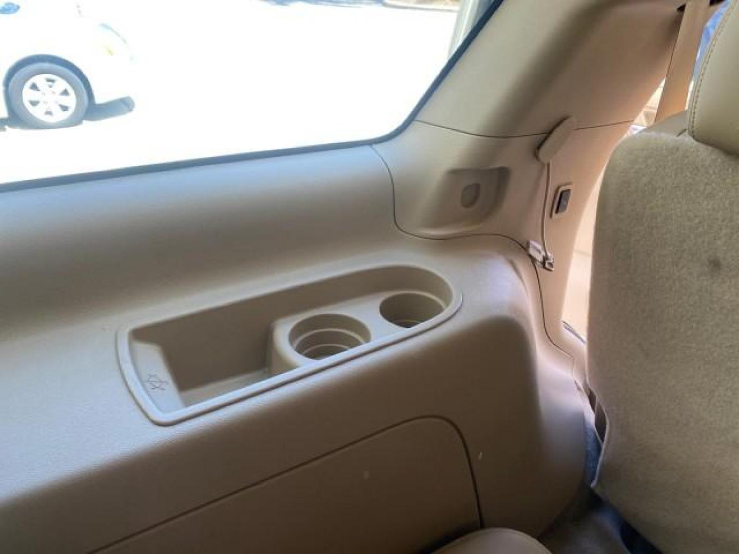 2013 White Diamond Tricoat /Cashmere w/Cocoa Accents Cadillac Escalade Luxury 1 OWNER LOW MILES 70,251 (1GYS3BEF3DR) with an 6.2L Vortec 1000 V8 SFI E85 Engine engine, Automatic transmission, located at 4701 North Dixie Hwy, Pompano Beach, FL, 33064, (954) 422-2889, 26.240938, -80.123474 - OUR WEBPAGE FLORIDACARS1.COM HAS OVER 100 PHOTOS AND FREE CARFAX LINK 2013 CADILLAC ESCALADE LUXURY $ 69,785 NEW 1 G Y S 3 B E F 3 D R 1 6 0 5 8 6 4 DOOR WAGON/SPORT UTILITY 6.2L V8 F OHV 16V FLEX FUEL REAR WHEEL DRIVE Top Features 20 Inch Plus Wheels Parking Sensors A/C Seat(s) Power Hatch/Deck Lid - Photo#91