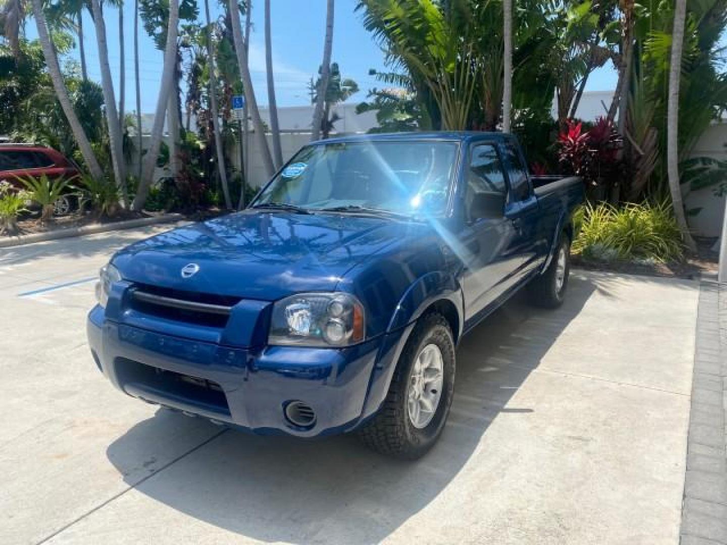 2002 Electric Blue Metallic /Gray Nissan Frontier 2WD XE FL LOW MILES 73,028 (1N6DD26S92C) with an 2.4L DOHC SMPI 16-Valve 4-Cyl Engine engine, Automatic transmission, located at 4701 North Dixie Hwy, Pompano Beach, FL, 33064, (954) 422-2889, 26.240938, -80.123474 - OUR WEBPAGE FLORIDACARS1.COM HAS OVER 100 PHOTOS AND FREE CARFAX LINK 2002 NISSAN FRONTIER XE VIN: 1N6DD26S92C366273 1 N 6 D D 2 6 S 9 2 C 3 6 6 2 7 3 CLUB CAB PICKUP 2.4L I4 F DOHC 16V GASOLINE REAR WHEEL DRIVE Top Features Alloy Wheels Cloth Seats Bed Liner Basic Features ABS Brakes Air Conditioni - Photo#3