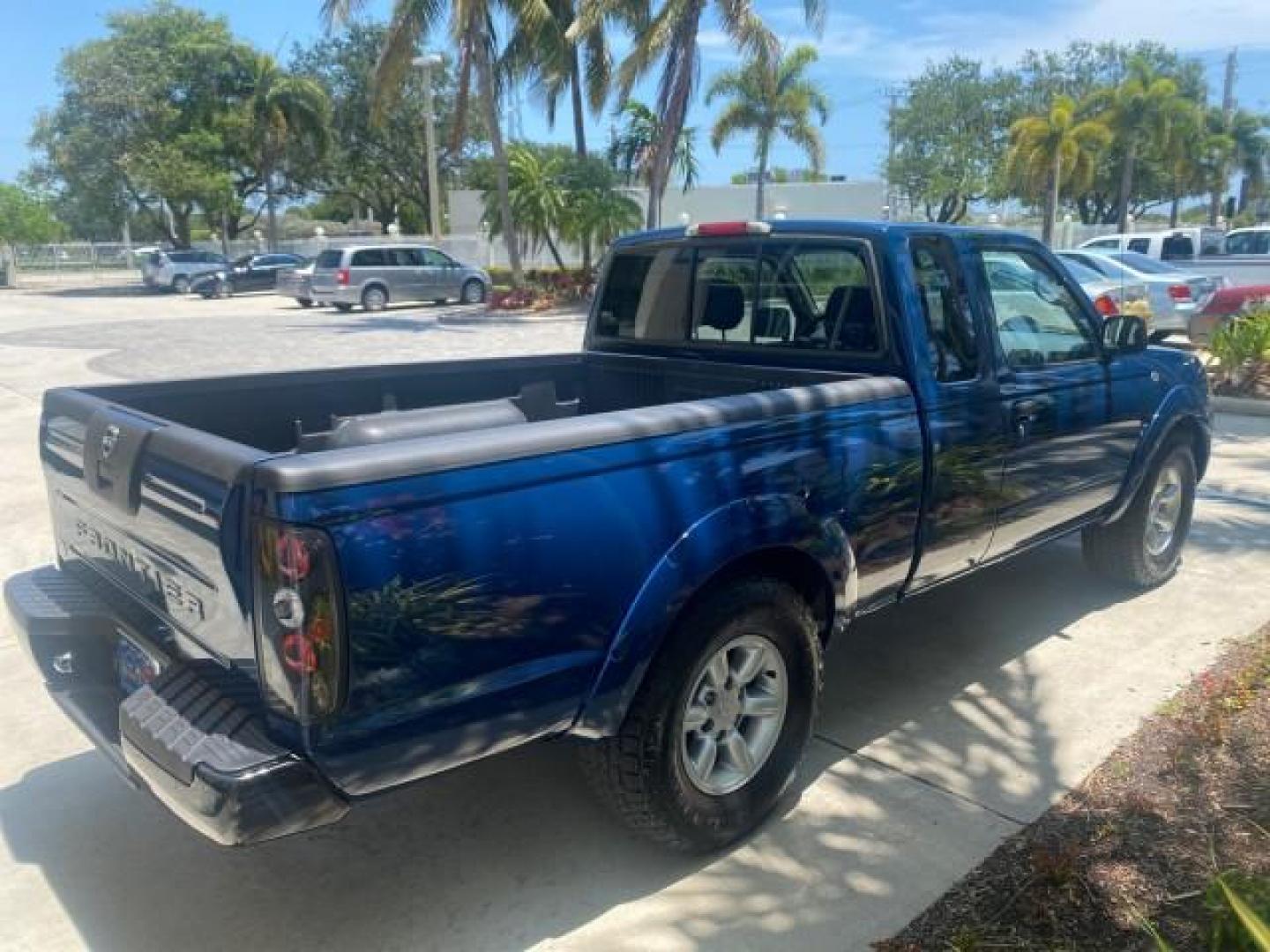 2002 Electric Blue Metallic /Gray Nissan Frontier 2WD XE FL LOW MILES 73,028 (1N6DD26S92C) with an 2.4L DOHC SMPI 16-Valve 4-Cyl Engine engine, Automatic transmission, located at 4701 North Dixie Hwy, Pompano Beach, FL, 33064, (954) 422-2889, 26.240938, -80.123474 - OUR WEBPAGE FLORIDACARS1.COM HAS OVER 100 PHOTOS AND FREE CARFAX LINK 2002 NISSAN FRONTIER XE VIN: 1N6DD26S92C366273 1 N 6 D D 2 6 S 9 2 C 3 6 6 2 7 3 CLUB CAB PICKUP 2.4L I4 F DOHC 16V GASOLINE REAR WHEEL DRIVE Top Features Alloy Wheels Cloth Seats Bed Liner Basic Features ABS Brakes Air Conditioni - Photo#7