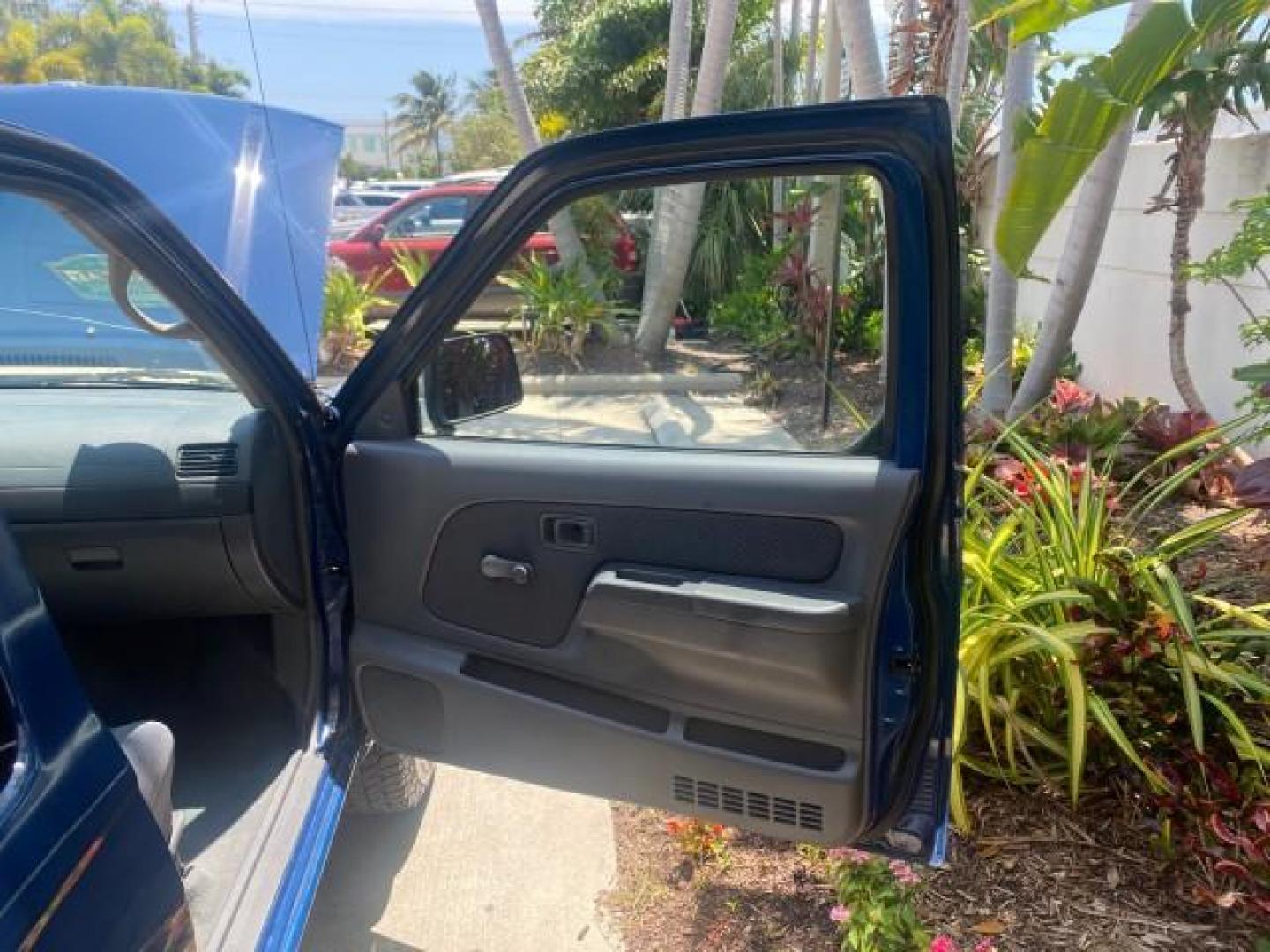 2002 Electric Blue Metallic /Gray Nissan Frontier 2WD XE FL LOW MILES 73,028 (1N6DD26S92C) with an 2.4L DOHC SMPI 16-Valve 4-Cyl Engine engine, Automatic transmission, located at 4701 North Dixie Hwy, Pompano Beach, FL, 33064, (954) 422-2889, 26.240938, -80.123474 - OUR WEBPAGE FLORIDACARS1.COM HAS OVER 100 PHOTOS AND FREE CARFAX LINK 2002 NISSAN FRONTIER XE VIN: 1N6DD26S92C366273 1 N 6 D D 2 6 S 9 2 C 3 6 6 2 7 3 CLUB CAB PICKUP 2.4L I4 F DOHC 16V GASOLINE REAR WHEEL DRIVE Top Features Alloy Wheels Cloth Seats Bed Liner Basic Features ABS Brakes Air Conditioni - Photo#11