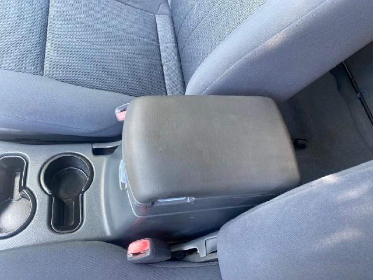 2002 Electric Blue Metallic /Gray Nissan Frontier 2WD XE FL LOW MILES 73,028 (1N6DD26S92C) with an 2.4L DOHC SMPI 16-Valve 4-Cyl Engine engine, Automatic transmission, located at 4701 North Dixie Hwy, Pompano Beach, FL, 33064, (954) 422-2889, 26.240938, -80.123474 - OUR WEBPAGE FLORIDACARS1.COM HAS OVER 100 PHOTOS AND FREE CARFAX LINK 2002 NISSAN FRONTIER XE VIN: 1N6DD26S92C366273 1 N 6 D D 2 6 S 9 2 C 3 6 6 2 7 3 CLUB CAB PICKUP 2.4L I4 F DOHC 16V GASOLINE REAR WHEEL DRIVE Top Features Alloy Wheels Cloth Seats Bed Liner Basic Features ABS Brakes Air Conditioni - Photo#50