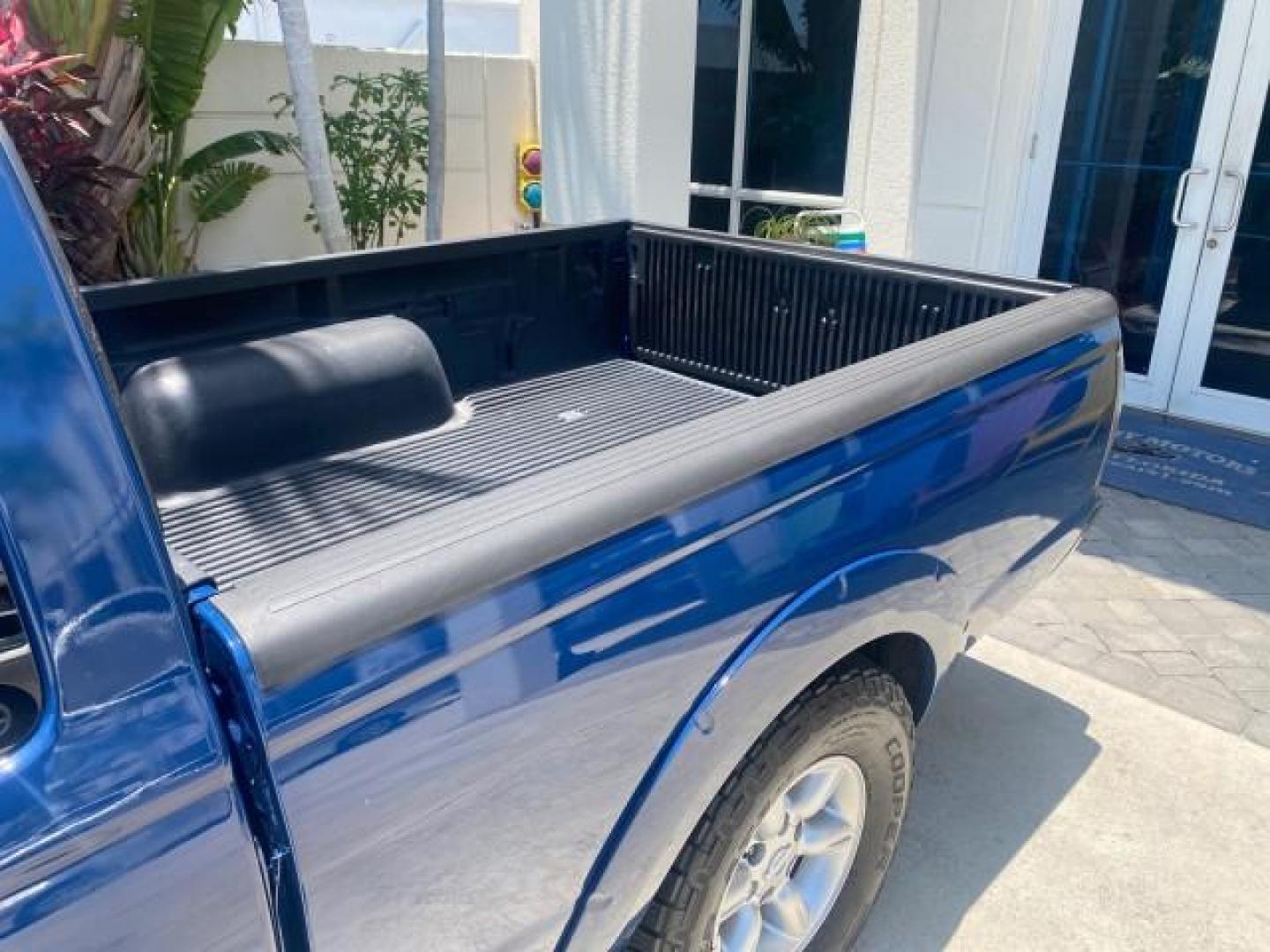 2002 Electric Blue Metallic /Gray Nissan Frontier 2WD XE FL LOW MILES 73,028 (1N6DD26S92C) with an 2.4L DOHC SMPI 16-Valve 4-Cyl Engine engine, Automatic transmission, located at 4701 North Dixie Hwy, Pompano Beach, FL, 33064, (954) 422-2889, 26.240938, -80.123474 - OUR WEBPAGE FLORIDACARS1.COM HAS OVER 100 PHOTOS AND FREE CARFAX LINK 2002 NISSAN FRONTIER XE VIN: 1N6DD26S92C366273 1 N 6 D D 2 6 S 9 2 C 3 6 6 2 7 3 CLUB CAB PICKUP 2.4L I4 F DOHC 16V GASOLINE REAR WHEEL DRIVE Top Features Alloy Wheels Cloth Seats Bed Liner Basic Features ABS Brakes Air Conditioni - Photo#59