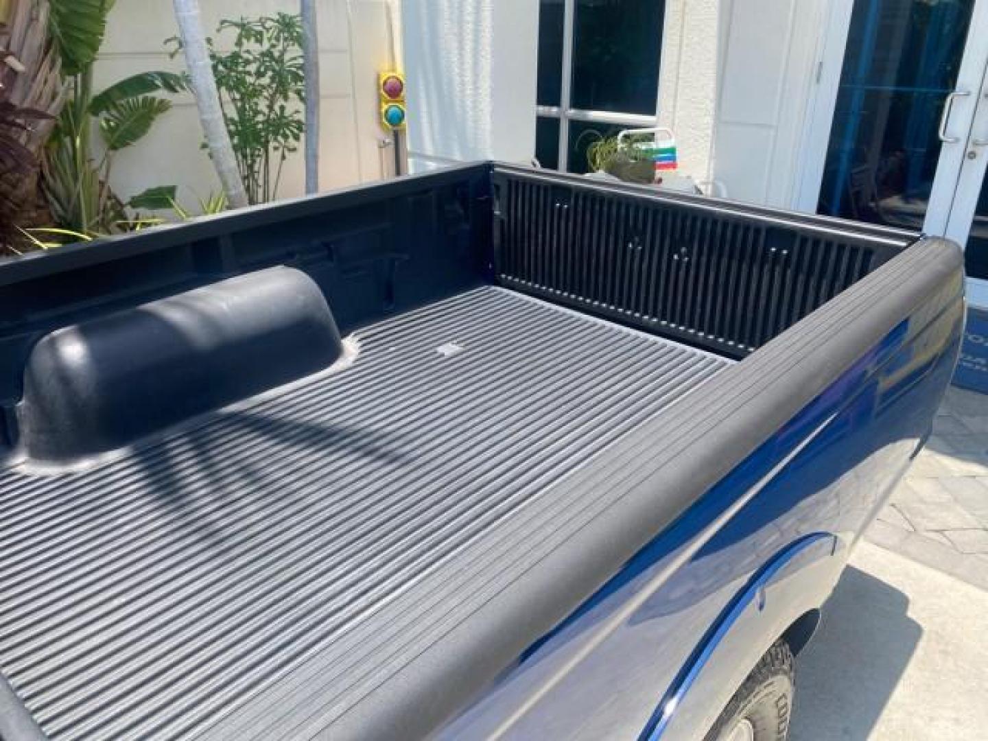 2002 Electric Blue Metallic /Gray Nissan Frontier 2WD XE FL LOW MILES 73,028 (1N6DD26S92C) with an 2.4L DOHC SMPI 16-Valve 4-Cyl Engine engine, Automatic transmission, located at 4701 North Dixie Hwy, Pompano Beach, FL, 33064, (954) 422-2889, 26.240938, -80.123474 - OUR WEBPAGE FLORIDACARS1.COM HAS OVER 100 PHOTOS AND FREE CARFAX LINK 2002 NISSAN FRONTIER XE VIN: 1N6DD26S92C366273 1 N 6 D D 2 6 S 9 2 C 3 6 6 2 7 3 CLUB CAB PICKUP 2.4L I4 F DOHC 16V GASOLINE REAR WHEEL DRIVE Top Features Alloy Wheels Cloth Seats Bed Liner Basic Features ABS Brakes Air Conditioni - Photo#60