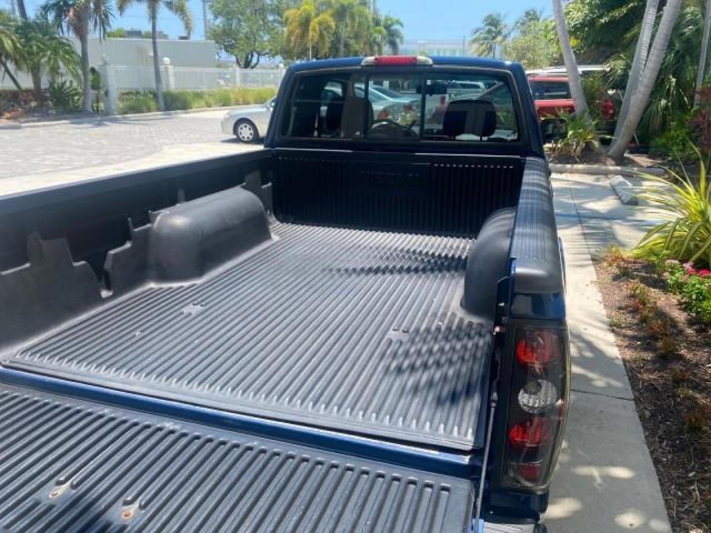 2002 Electric Blue Metallic /Gray Nissan Frontier 2WD XE FL LOW MILES 73,028 (1N6DD26S92C) with an 2.4L DOHC SMPI 16-Valve 4-Cyl Engine engine, Automatic transmission, located at 4701 North Dixie Hwy, Pompano Beach, FL, 33064, (954) 422-2889, 26.240938, -80.123474 - OUR WEBPAGE FLORIDACARS1.COM HAS OVER 100 PHOTOS AND FREE CARFAX LINK 2002 NISSAN FRONTIER XE VIN: 1N6DD26S92C366273 1 N 6 D D 2 6 S 9 2 C 3 6 6 2 7 3 CLUB CAB PICKUP 2.4L I4 F DOHC 16V GASOLINE REAR WHEEL DRIVE Top Features Alloy Wheels Cloth Seats Bed Liner Basic Features ABS Brakes Air Conditioni - Photo#78