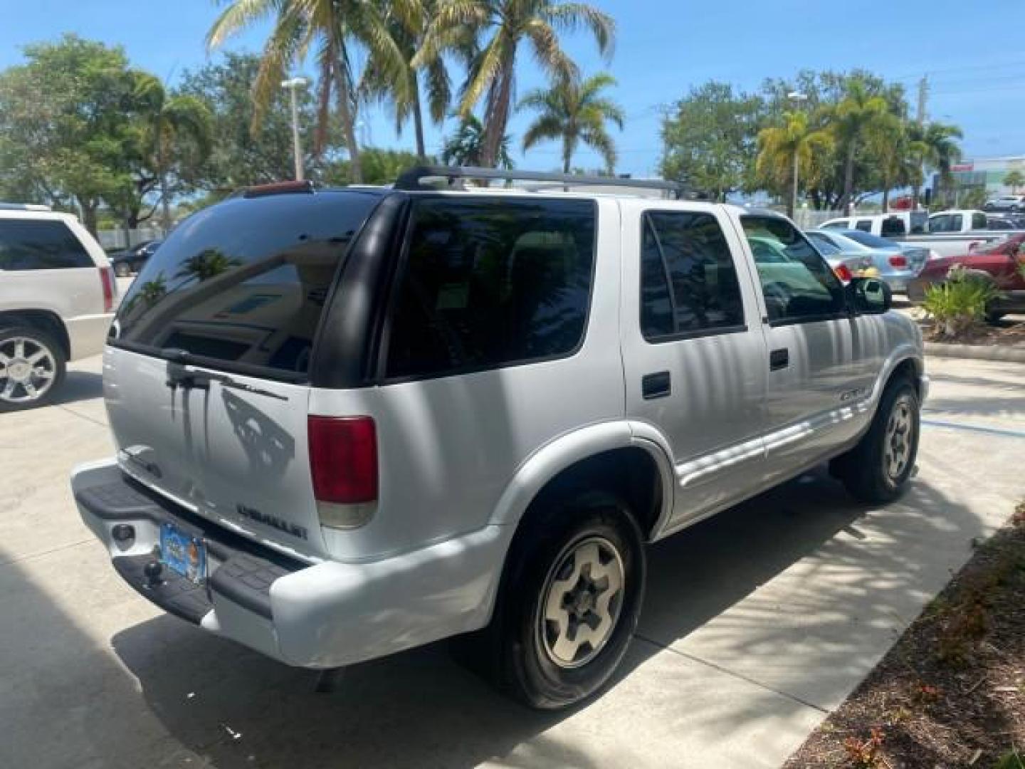 2003 Summit White /Medium Gray Chevrolet Blazer LS 4WD LOW MILES 71,072 (1GNDT13X33K) with an 4.3L Vortec 4300 V6 MFI Engine engine, Automatic transmission, located at 4701 North Dixie Hwy, Pompano Beach, FL, 33064, (954) 422-2889, 26.240938, -80.123474 - OUR WEBPAGE FLORIDACARS1.COM HAS OVER 100 PHOTOS AND FREE CARFAX LINK 2003 CHEVROLET BLAZER LS VIN: 1GNDT13X33K114534 1 G N D T 1 3 X 3 3 K 1 1 4 5 3 4 4 DOOR WAGON/SPORT UTILITY 4.3L V6 F OHV 12V GASOLINE REAR WHEEL DRIVE W/ 4X4 Top Features 4WD/AWD Alloy Wheels Cloth Seats Basic Features ABS Brake - Photo#7