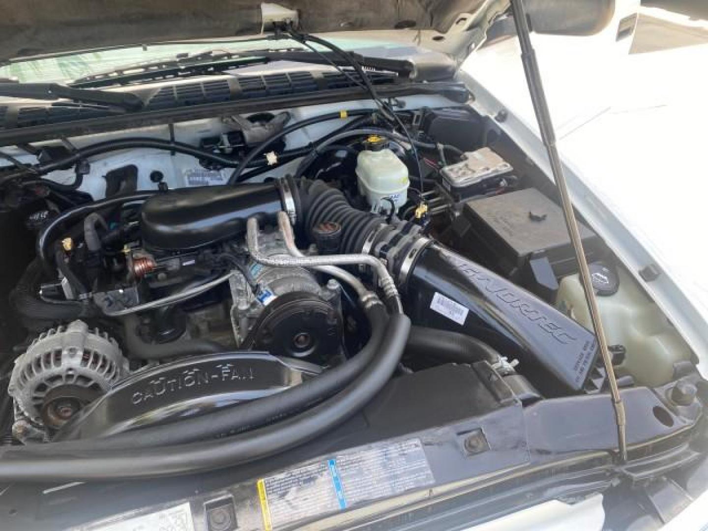 2003 Summit White /Medium Gray Chevrolet Blazer LS 4WD LOW MILES 71,072 (1GNDT13X33K) with an 4.3L Vortec 4300 V6 MFI Engine engine, Automatic transmission, located at 4701 North Dixie Hwy, Pompano Beach, FL, 33064, (954) 422-2889, 26.240938, -80.123474 - OUR WEBPAGE FLORIDACARS1.COM HAS OVER 100 PHOTOS AND FREE CARFAX LINK 2003 CHEVROLET BLAZER LS VIN: 1GNDT13X33K114534 1 G N D T 1 3 X 3 3 K 1 1 4 5 3 4 4 DOOR WAGON/SPORT UTILITY 4.3L V6 F OHV 12V GASOLINE REAR WHEEL DRIVE W/ 4X4 Top Features 4WD/AWD Alloy Wheels Cloth Seats Basic Features ABS Brake - Photo#25