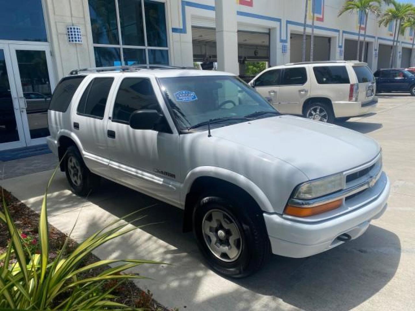 2003 Summit White /Medium Gray Chevrolet Blazer LS 4WD LOW MILES 71,072 (1GNDT13X33K) with an 4.3L Vortec 4300 V6 MFI Engine engine, Automatic transmission, located at 4701 North Dixie Hwy, Pompano Beach, FL, 33064, (954) 422-2889, 26.240938, -80.123474 - OUR WEBPAGE FLORIDACARS1.COM HAS OVER 100 PHOTOS AND FREE CARFAX LINK 2003 CHEVROLET BLAZER LS VIN: 1GNDT13X33K114534 1 G N D T 1 3 X 3 3 K 1 1 4 5 3 4 4 DOOR WAGON/SPORT UTILITY 4.3L V6 F OHV 12V GASOLINE REAR WHEEL DRIVE W/ 4X4 Top Features 4WD/AWD Alloy Wheels Cloth Seats Basic Features ABS Brake - Photo#26