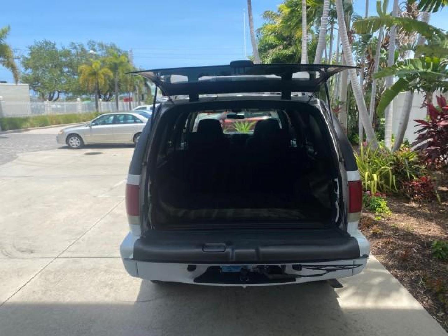 2003 Summit White /Medium Gray Chevrolet Blazer LS 4WD LOW MILES 71,072 (1GNDT13X33K) with an 4.3L Vortec 4300 V6 MFI Engine engine, Automatic transmission, located at 4701 North Dixie Hwy, Pompano Beach, FL, 33064, (954) 422-2889, 26.240938, -80.123474 - OUR WEBPAGE FLORIDACARS1.COM HAS OVER 100 PHOTOS AND FREE CARFAX LINK 2003 CHEVROLET BLAZER LS VIN: 1GNDT13X33K114534 1 G N D T 1 3 X 3 3 K 1 1 4 5 3 4 4 DOOR WAGON/SPORT UTILITY 4.3L V6 F OHV 12V GASOLINE REAR WHEEL DRIVE W/ 4X4 Top Features 4WD/AWD Alloy Wheels Cloth Seats Basic Features ABS Brake - Photo#79