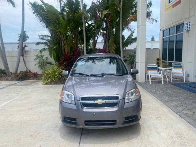 2011 Medium Gray /Charcoal Chevrolet Aveo LS LOW MILES 18,766 (KL1TD5DE5BB) with an Ecotec 1.6L DOHC 16-Valve 4-Cyl MFI Engine engine, Automatic transmission, located at 4701 North Dixie Hwy, Pompano Beach, FL, 33064, (954) 422-2889, 26.240938, -80.123474 - OUR WEBPAGE FLORIDACARS1.COM HAS OVER 100 PHOTOS AND FREE CARFAX LINK 2011 CHEVROLET AVEO LT VIN: KL1TD5DE5BB141987 K L 1 T D 5 D E 5 B B 1 4 1 9 8 7 SEDAN 4 DR 1.6L I4 F DOHC 16V GASOLINE 35 MPG FRONT WHEEL DRIVE Top Features Cloth Seats Basic Features AM/FM Stereo Automatic Transmission Cruise Con - Photo#2