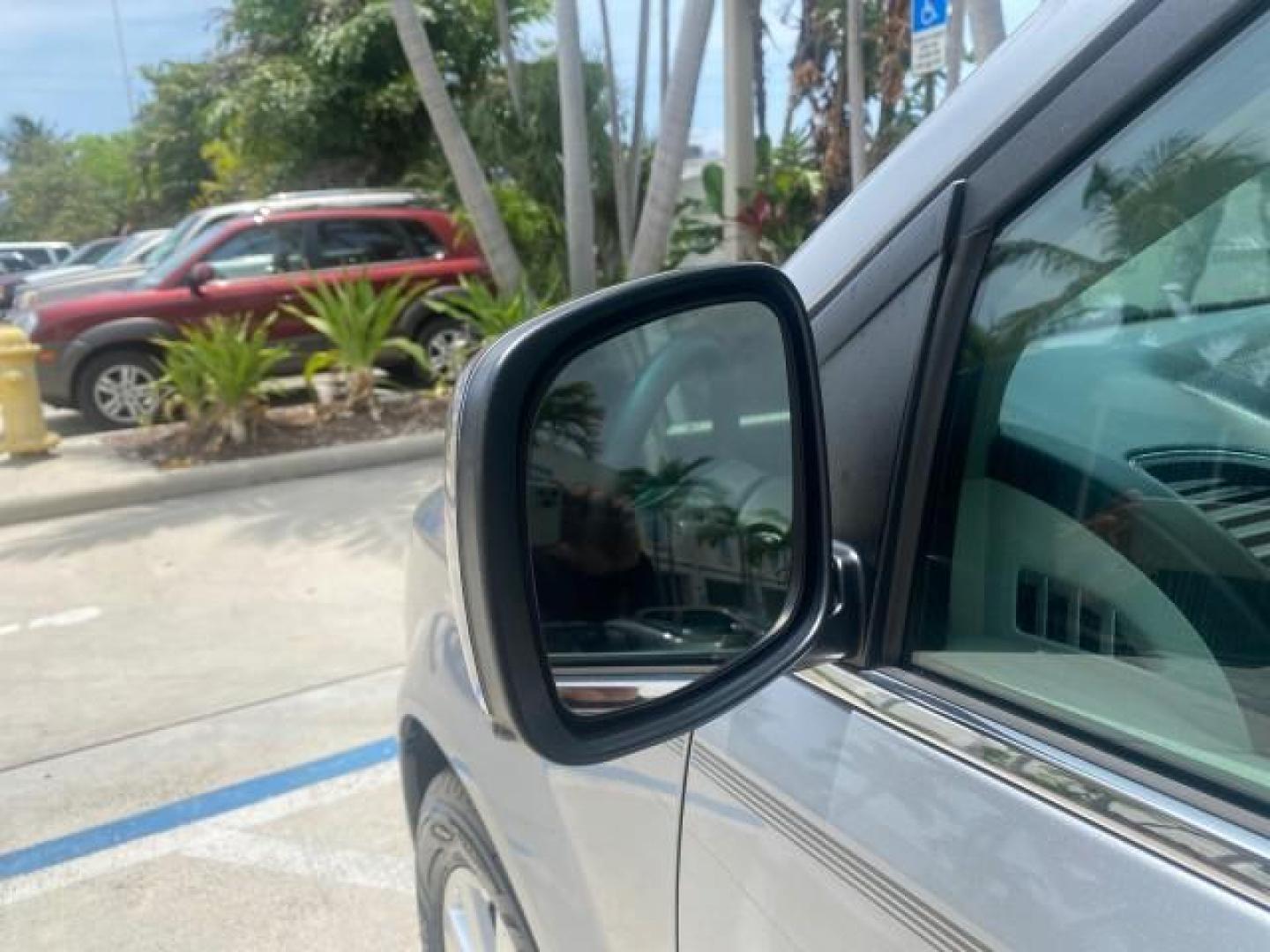 2014 Billet Silver Metallic Clearcoat /Black/Light Graystone Chrysler Town and Country Touring LOW MILES ONLY 46.298 (2C4RC1BG3ER) with an 3.6L V6 Cylinder Engine engine, Automatic transmission, located at 4701 North Dixie Hwy, Pompano Beach, FL, 33064, (954) 422-2889, 26.240938, -80.123474 - OUR WEBPAGE FLORIDACARS1.COM HAS OVER 100 PHOTOS AND FREE CARFAX LINK 2014 CHRYSLER TOWN AND COUNTRY TOURING VIN: 2C4RC1BG3ER206943 2 C 4 R C 1 B G 3 E R 2 0 6 9 4 3 VAN 3.6L V6 F DOHC 24V GASOLINE FRONT WHEEL DRIVE Top Features Alloy Wheels Rear Air Conditioning Bluetooth Technology Rear Entertainm - Photo#29