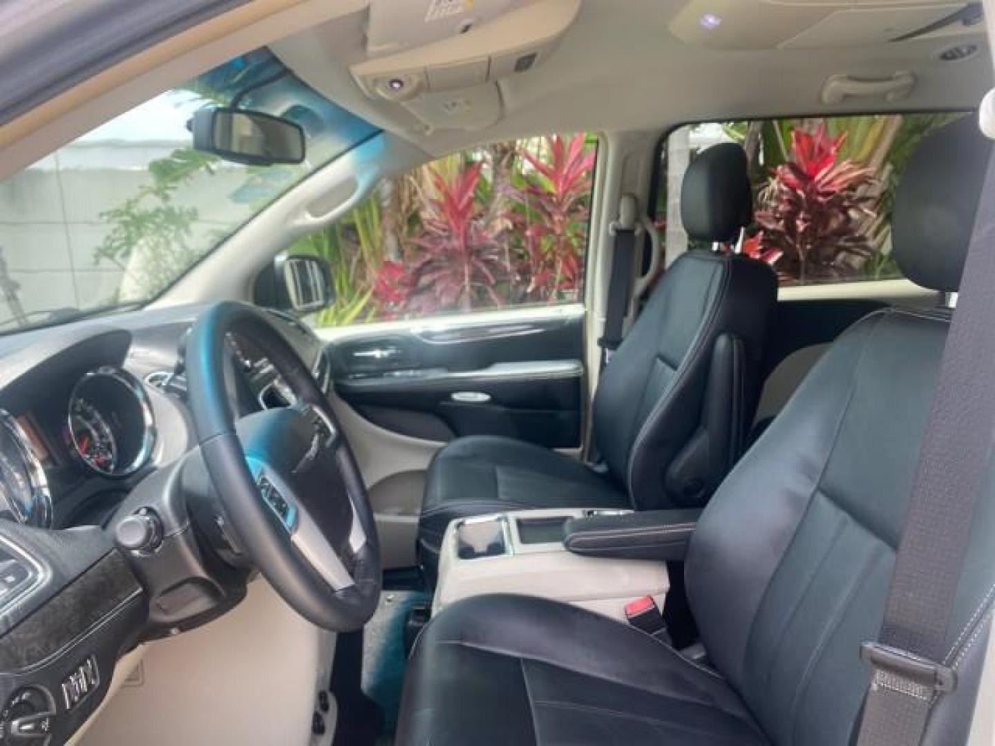 2014 Billet Silver Metallic Clearcoat /Black/Light Graystone Chrysler Town and Country Touring LOW MILES ONLY 46.298 (2C4RC1BG3ER) with an 3.6L V6 Cylinder Engine engine, Automatic transmission, located at 4701 North Dixie Hwy, Pompano Beach, FL, 33064, (954) 422-2889, 26.240938, -80.123474 - OUR WEBPAGE FLORIDACARS1.COM HAS OVER 100 PHOTOS AND FREE CARFAX LINK 2014 CHRYSLER TOWN AND COUNTRY TOURING VIN: 2C4RC1BG3ER206943 2 C 4 R C 1 B G 3 E R 2 0 6 9 4 3 VAN 3.6L V6 F DOHC 24V GASOLINE FRONT WHEEL DRIVE Top Features Alloy Wheels Rear Air Conditioning Bluetooth Technology Rear Entertainm - Photo#34
