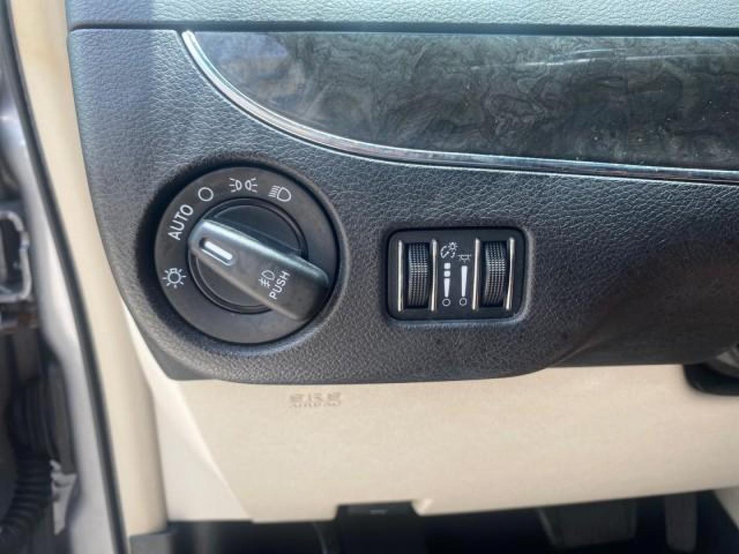2014 Billet Silver Metallic Clearcoat /Black/Light Graystone Chrysler Town and Country Touring LOW MILES ONLY 46.298 (2C4RC1BG3ER) with an 3.6L V6 Cylinder Engine engine, Automatic transmission, located at 4701 North Dixie Hwy, Pompano Beach, FL, 33064, (954) 422-2889, 26.240938, -80.123474 - OUR WEBPAGE FLORIDACARS1.COM HAS OVER 100 PHOTOS AND FREE CARFAX LINK 2014 CHRYSLER TOWN AND COUNTRY TOURING VIN: 2C4RC1BG3ER206943 2 C 4 R C 1 B G 3 E R 2 0 6 9 4 3 VAN 3.6L V6 F DOHC 24V GASOLINE FRONT WHEEL DRIVE Top Features Alloy Wheels Rear Air Conditioning Bluetooth Technology Rear Entertainm - Photo#42