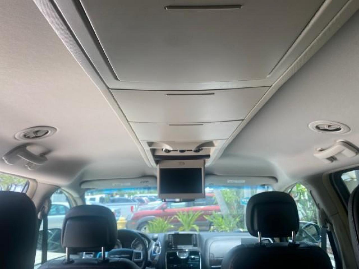 2014 Billet Silver Metallic Clearcoat /Black/Light Graystone Chrysler Town and Country Touring LOW MILES ONLY 46.298 (2C4RC1BG3ER) with an 3.6L V6 Cylinder Engine engine, Automatic transmission, located at 4701 North Dixie Hwy, Pompano Beach, FL, 33064, (954) 422-2889, 26.240938, -80.123474 - OUR WEBPAGE FLORIDACARS1.COM HAS OVER 100 PHOTOS AND FREE CARFAX LINK 2014 CHRYSLER TOWN AND COUNTRY TOURING VIN: 2C4RC1BG3ER206943 2 C 4 R C 1 B G 3 E R 2 0 6 9 4 3 VAN 3.6L V6 F DOHC 24V GASOLINE FRONT WHEEL DRIVE Top Features Alloy Wheels Rear Air Conditioning Bluetooth Technology Rear Entertainm - Photo#65