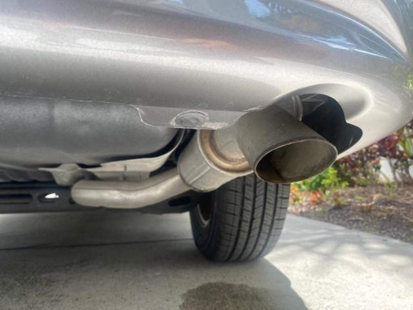 2014 Billet Silver Metallic Clearcoat /Black/Light Graystone Chrysler Town and Country Touring LOW MILES ONLY 46.298 (2C4RC1BG3ER) with an 3.6L V6 Cylinder Engine engine, Automatic transmission, located at 4701 North Dixie Hwy, Pompano Beach, FL, 33064, (954) 422-2889, 26.240938, -80.123474 - OUR WEBPAGE FLORIDACARS1.COM HAS OVER 100 PHOTOS AND FREE CARFAX LINK 2014 CHRYSLER TOWN AND COUNTRY TOURING VIN: 2C4RC1BG3ER206943 2 C 4 R C 1 B G 3 E R 2 0 6 9 4 3 VAN 3.6L V6 F DOHC 24V GASOLINE FRONT WHEEL DRIVE Top Features Alloy Wheels Rear Air Conditioning Bluetooth Technology Rear Entertainm - Photo#83