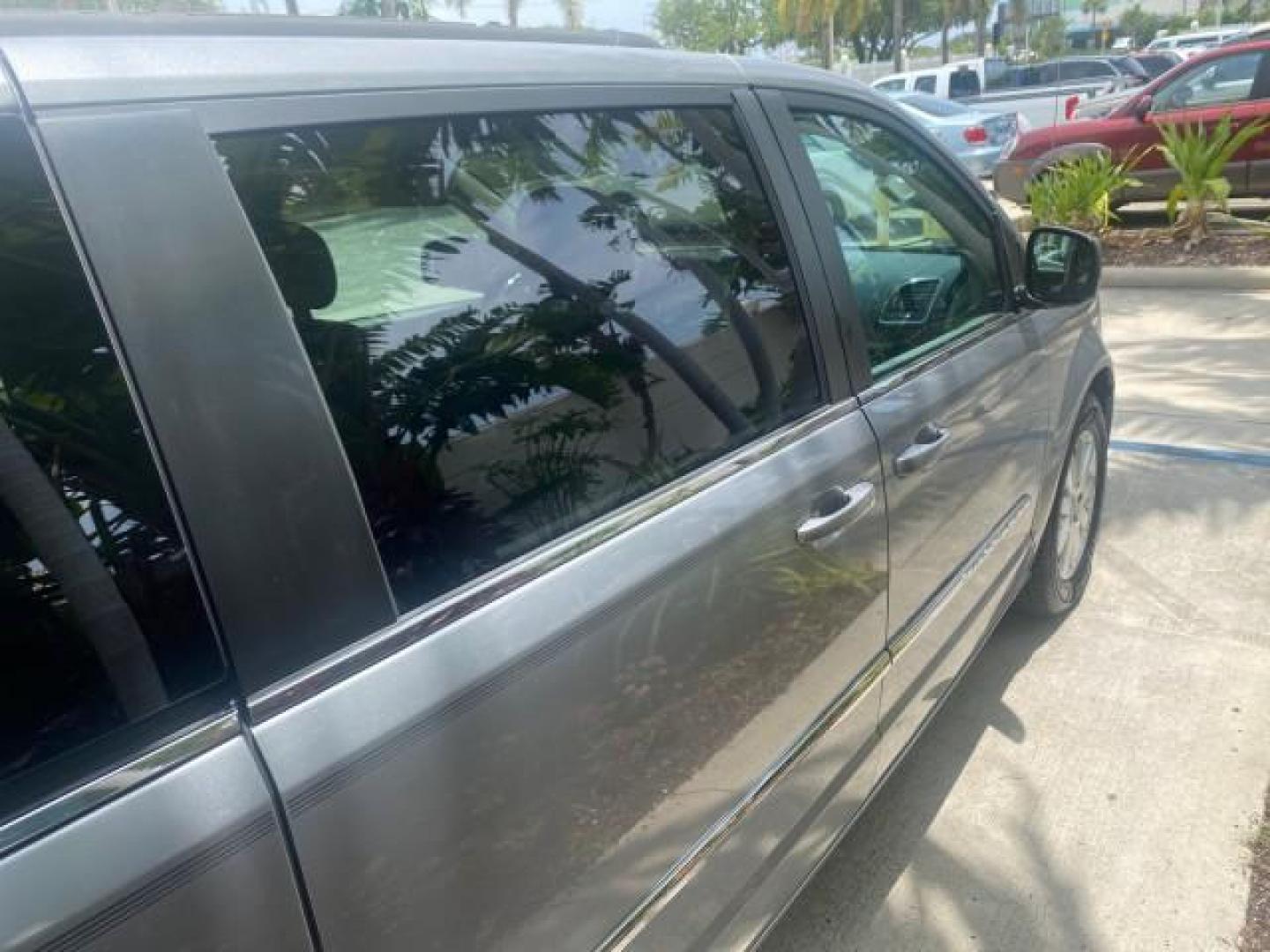 2014 Billet Silver Metallic Clearcoat /Black/Light Graystone Chrysler Town and Country Touring LOW MILES ONLY 46.298 (2C4RC1BG3ER) with an 3.6L V6 Cylinder Engine engine, Automatic transmission, located at 4701 North Dixie Hwy, Pompano Beach, FL, 33064, (954) 422-2889, 26.240938, -80.123474 - OUR WEBPAGE FLORIDACARS1.COM HAS OVER 100 PHOTOS AND FREE CARFAX LINK 2014 CHRYSLER TOWN AND COUNTRY TOURING VIN: 2C4RC1BG3ER206943 2 C 4 R C 1 B G 3 E R 2 0 6 9 4 3 VAN 3.6L V6 F DOHC 24V GASOLINE FRONT WHEEL DRIVE Top Features Alloy Wheels Rear Air Conditioning Bluetooth Technology Rear Entertainm - Photo#86