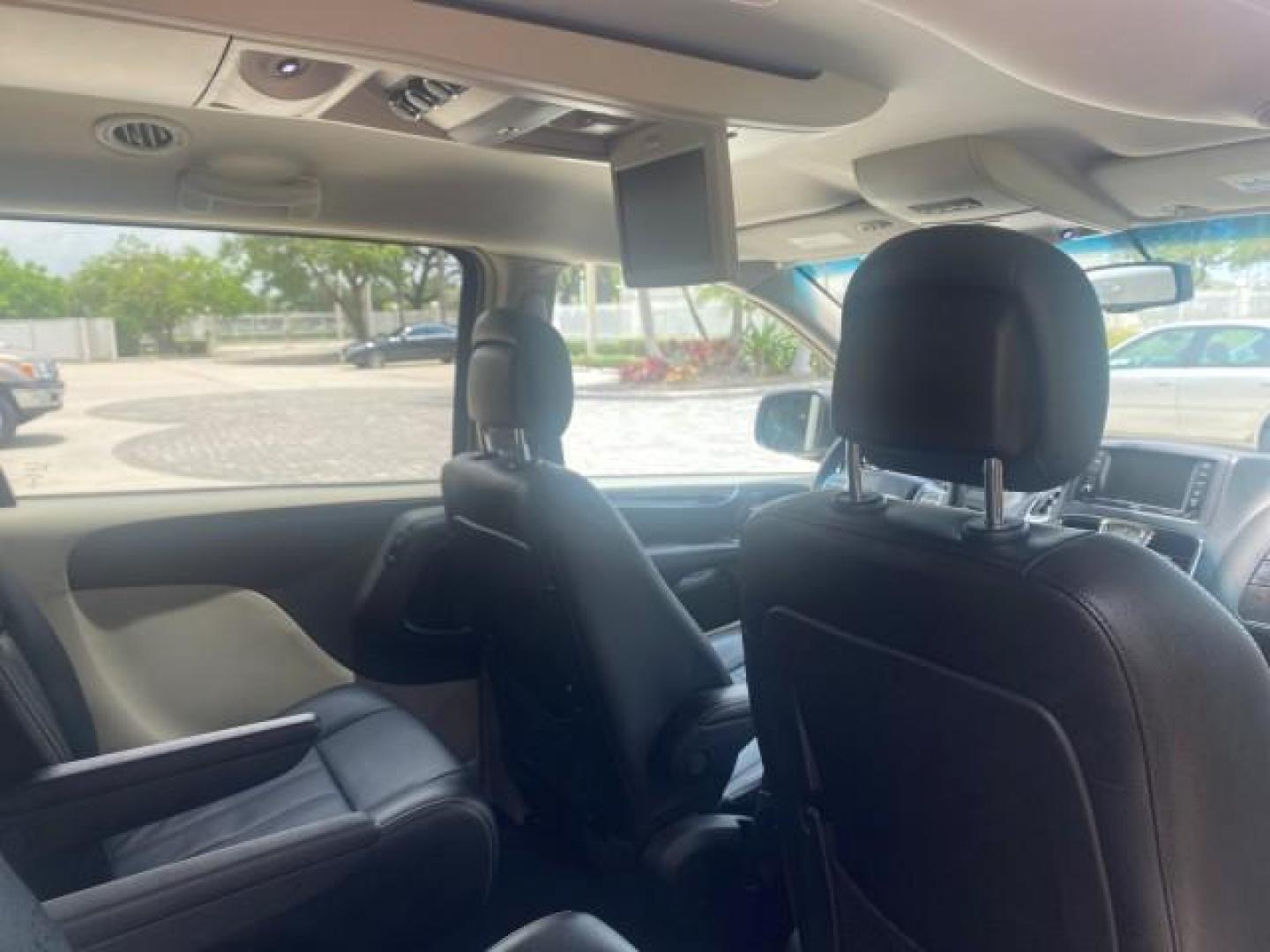 2014 Billet Silver Metallic Clearcoat /Black/Light Graystone Chrysler Town and Country Touring LOW MILES ONLY 46.298 (2C4RC1BG3ER) with an 3.6L V6 Cylinder Engine engine, Automatic transmission, located at 4701 North Dixie Hwy, Pompano Beach, FL, 33064, (954) 422-2889, 26.240938, -80.123474 - OUR WEBPAGE FLORIDACARS1.COM HAS OVER 100 PHOTOS AND FREE CARFAX LINK 2014 CHRYSLER TOWN AND COUNTRY TOURING VIN: 2C4RC1BG3ER206943 2 C 4 R C 1 B G 3 E R 2 0 6 9 4 3 VAN 3.6L V6 F DOHC 24V GASOLINE FRONT WHEEL DRIVE Top Features Alloy Wheels Rear Air Conditioning Bluetooth Technology Rear Entertainm - Photo#93