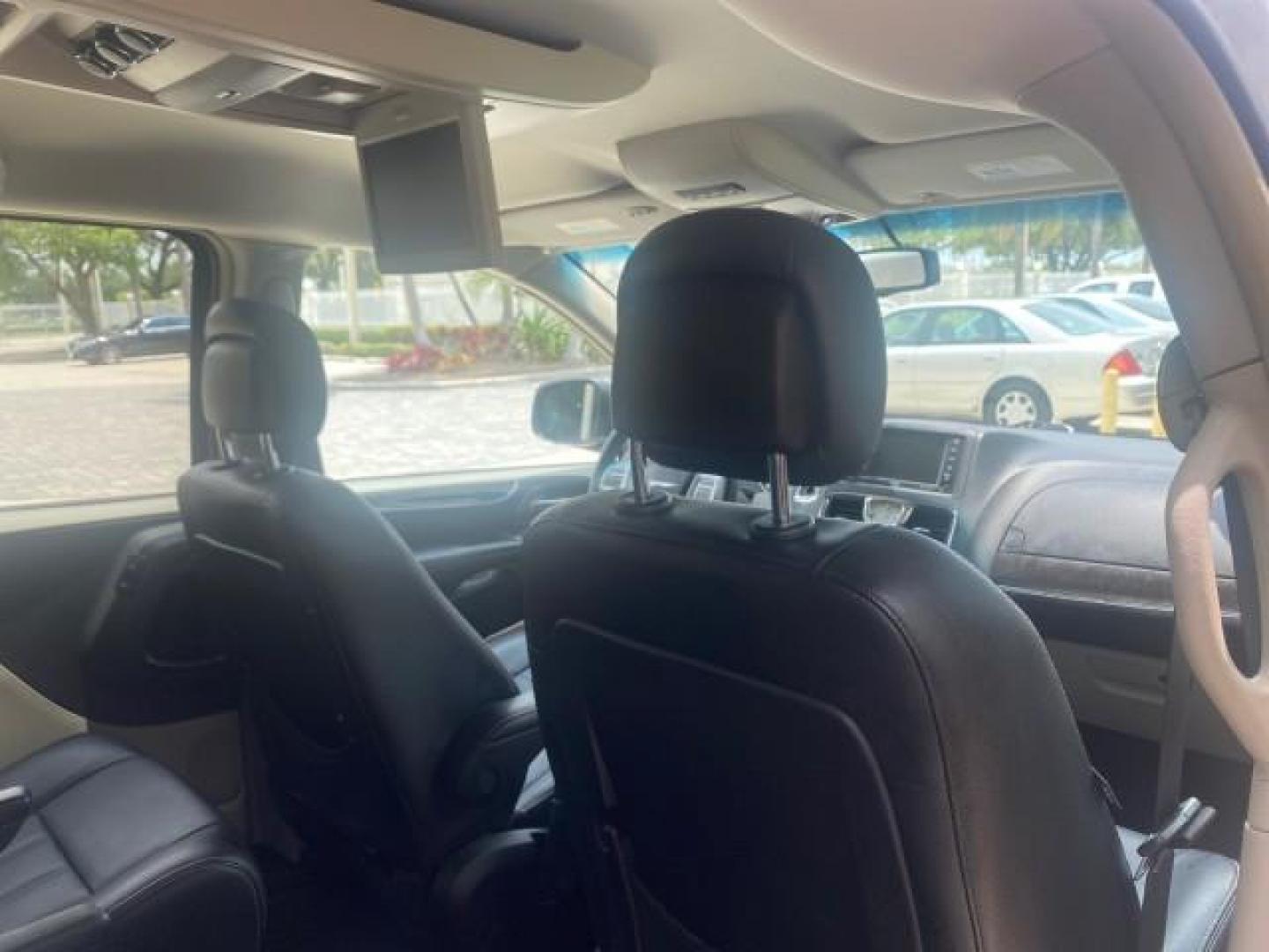 2014 Billet Silver Metallic Clearcoat /Black/Light Graystone Chrysler Town and Country Touring LOW MILES ONLY 46.298 (2C4RC1BG3ER) with an 3.6L V6 Cylinder Engine engine, Automatic transmission, located at 4701 North Dixie Hwy, Pompano Beach, FL, 33064, (954) 422-2889, 26.240938, -80.123474 - OUR WEBPAGE FLORIDACARS1.COM HAS OVER 100 PHOTOS AND FREE CARFAX LINK 2014 CHRYSLER TOWN AND COUNTRY TOURING VIN: 2C4RC1BG3ER206943 2 C 4 R C 1 B G 3 E R 2 0 6 9 4 3 VAN 3.6L V6 F DOHC 24V GASOLINE FRONT WHEEL DRIVE Top Features Alloy Wheels Rear Air Conditioning Bluetooth Technology Rear Entertainm - Photo#94