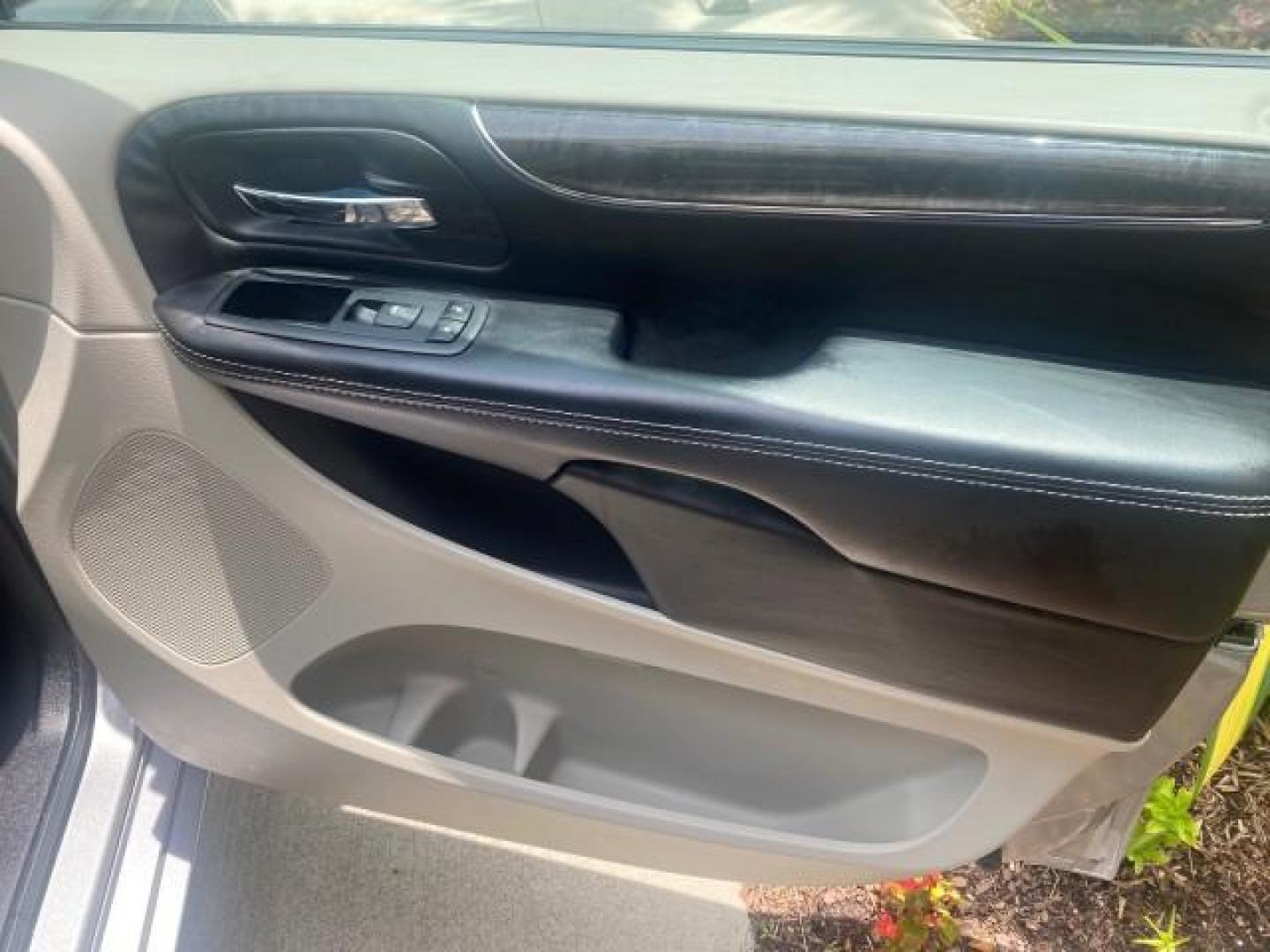 2014 Billet Silver Metallic Clearcoat /Black/Light Graystone Chrysler Town and Country Touring LOW MILES ONLY 46.298 (2C4RC1BG3ER) with an 3.6L V6 Cylinder Engine engine, Automatic transmission, located at 4701 North Dixie Hwy, Pompano Beach, FL, 33064, (954) 422-2889, 26.240938, -80.123474 - OUR WEBPAGE FLORIDACARS1.COM HAS OVER 100 PHOTOS AND FREE CARFAX LINK 2014 CHRYSLER TOWN AND COUNTRY TOURING VIN: 2C4RC1BG3ER206943 2 C 4 R C 1 B G 3 E R 2 0 6 9 4 3 VAN 3.6L V6 F DOHC 24V GASOLINE FRONT WHEEL DRIVE Top Features Alloy Wheels Rear Air Conditioning Bluetooth Technology Rear Entertainm - Photo#97