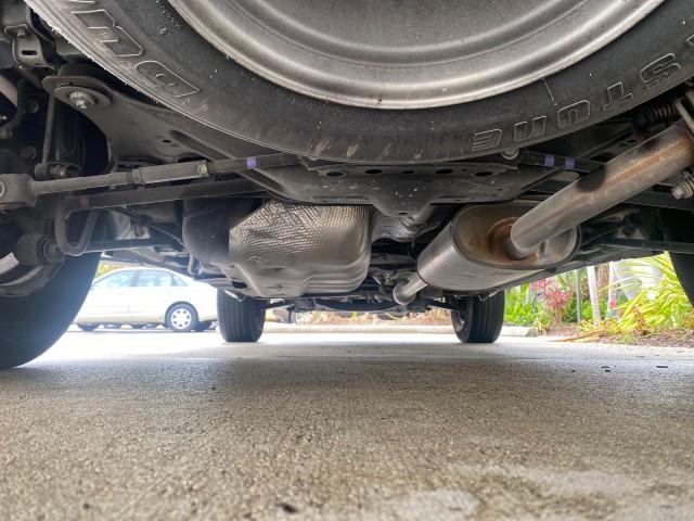 2006 Super White /Ash Toyota Highlander 1 OWNER FL LOW MILES 49,290 (JTEGD21AX60) with an 2.4L DOHC SFI 16-Valve VVT-i 4-Cyl Engine engine, Automatic transmission, located at 4701 North Dixie Hwy, Pompano Beach, FL, 33064, (954) 422-2889, 26.240938, -80.123474 - OUR WEBPAGE FLORIDACARS1.COM HAS OVER 100 PHOTOS AND FREE CARFAX LINK 2006 TOYOTA HIGHLANDER VIN: JTEGD21AX60152670 J T E G D 2 1 A X 6 0 1 5 2 6 7 0 4 DOOR WAGON/SPORT UTILITY 2.4L I4 F DOHC 16V 28 MPG GASOLINE FRONT WHEEL DRIVE Top Features Cloth Seats Basic Features ABS Brakes CD Audio Power Lock - Photo#22