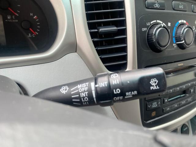 2006 Super White /Ash Toyota Highlander 1 OWNER FL LOW MILES 49,290 (JTEGD21AX60) with an 2.4L DOHC SFI 16-Valve VVT-i 4-Cyl Engine engine, Automatic transmission, located at 4701 North Dixie Hwy, Pompano Beach, FL, 33064, (954) 422-2889, 26.240938, -80.123474 - OUR WEBPAGE FLORIDACARS1.COM HAS OVER 100 PHOTOS AND FREE CARFAX LINK 2006 TOYOTA HIGHLANDER VIN: JTEGD21AX60152670 J T E G D 2 1 A X 6 0 1 5 2 6 7 0 4 DOOR WAGON/SPORT UTILITY 2.4L I4 F DOHC 16V 28 MPG GASOLINE FRONT WHEEL DRIVE Top Features Cloth Seats Basic Features ABS Brakes CD Audio Power Lock - Photo#39