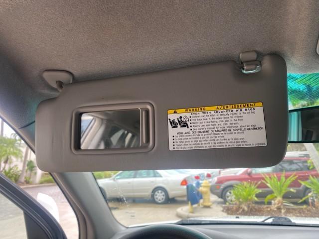 2006 Super White /Ash Toyota Highlander 1 OWNER FL LOW MILES 49,290 (JTEGD21AX60) with an 2.4L DOHC SFI 16-Valve VVT-i 4-Cyl Engine engine, Automatic transmission, located at 4701 North Dixie Hwy, Pompano Beach, FL, 33064, (954) 422-2889, 26.240938, -80.123474 - OUR WEBPAGE FLORIDACARS1.COM HAS OVER 100 PHOTOS AND FREE CARFAX LINK 2006 TOYOTA HIGHLANDER VIN: JTEGD21AX60152670 J T E G D 2 1 A X 6 0 1 5 2 6 7 0 4 DOOR WAGON/SPORT UTILITY 2.4L I4 F DOHC 16V 28 MPG GASOLINE FRONT WHEEL DRIVE Top Features Cloth Seats Basic Features ABS Brakes CD Audio Power Lock - Photo#54