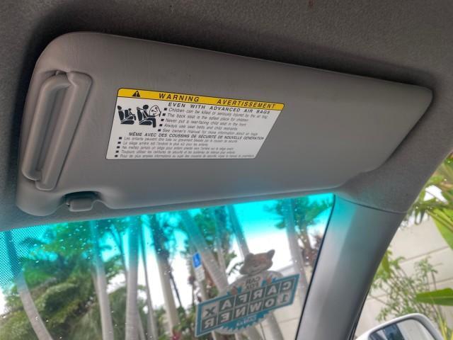 2006 Super White /Ash Toyota Highlander 1 OWNER FL LOW MILES 49,290 (JTEGD21AX60) with an 2.4L DOHC SFI 16-Valve VVT-i 4-Cyl Engine engine, Automatic transmission, located at 4701 North Dixie Hwy, Pompano Beach, FL, 33064, (954) 422-2889, 26.240938, -80.123474 - OUR WEBPAGE FLORIDACARS1.COM HAS OVER 100 PHOTOS AND FREE CARFAX LINK 2006 TOYOTA HIGHLANDER VIN: JTEGD21AX60152670 J T E G D 2 1 A X 6 0 1 5 2 6 7 0 4 DOOR WAGON/SPORT UTILITY 2.4L I4 F DOHC 16V 28 MPG GASOLINE FRONT WHEEL DRIVE Top Features Cloth Seats Basic Features ABS Brakes CD Audio Power Lock - Photo#55