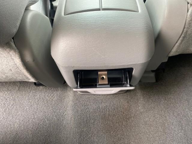 2006 Super White /Ash Toyota Highlander 1 OWNER FL LOW MILES 49,290 (JTEGD21AX60) with an 2.4L DOHC SFI 16-Valve VVT-i 4-Cyl Engine engine, Automatic transmission, located at 4701 North Dixie Hwy, Pompano Beach, FL, 33064, (954) 422-2889, 26.240938, -80.123474 - OUR WEBPAGE FLORIDACARS1.COM HAS OVER 100 PHOTOS AND FREE CARFAX LINK 2006 TOYOTA HIGHLANDER VIN: JTEGD21AX60152670 J T E G D 2 1 A X 6 0 1 5 2 6 7 0 4 DOOR WAGON/SPORT UTILITY 2.4L I4 F DOHC 16V 28 MPG GASOLINE FRONT WHEEL DRIVE Top Features Cloth Seats Basic Features ABS Brakes CD Audio Power Lock - Photo#69