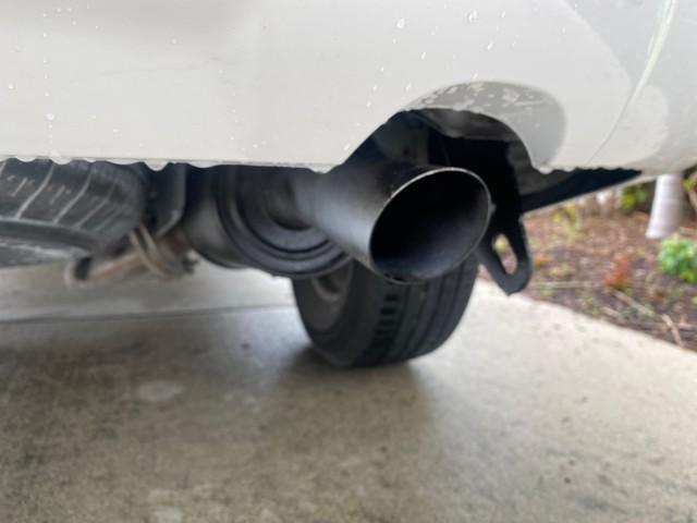 2006 Super White /Ash Toyota Highlander 1 OWNER FL LOW MILES 49,290 (JTEGD21AX60) with an 2.4L DOHC SFI 16-Valve VVT-i 4-Cyl Engine engine, Automatic transmission, located at 4701 North Dixie Hwy, Pompano Beach, FL, 33064, (954) 422-2889, 26.240938, -80.123474 - OUR WEBPAGE FLORIDACARS1.COM HAS OVER 100 PHOTOS AND FREE CARFAX LINK 2006 TOYOTA HIGHLANDER VIN: JTEGD21AX60152670 J T E G D 2 1 A X 6 0 1 5 2 6 7 0 4 DOOR WAGON/SPORT UTILITY 2.4L I4 F DOHC 16V 28 MPG GASOLINE FRONT WHEEL DRIVE Top Features Cloth Seats Basic Features ABS Brakes CD Audio Power Lock - Photo#83