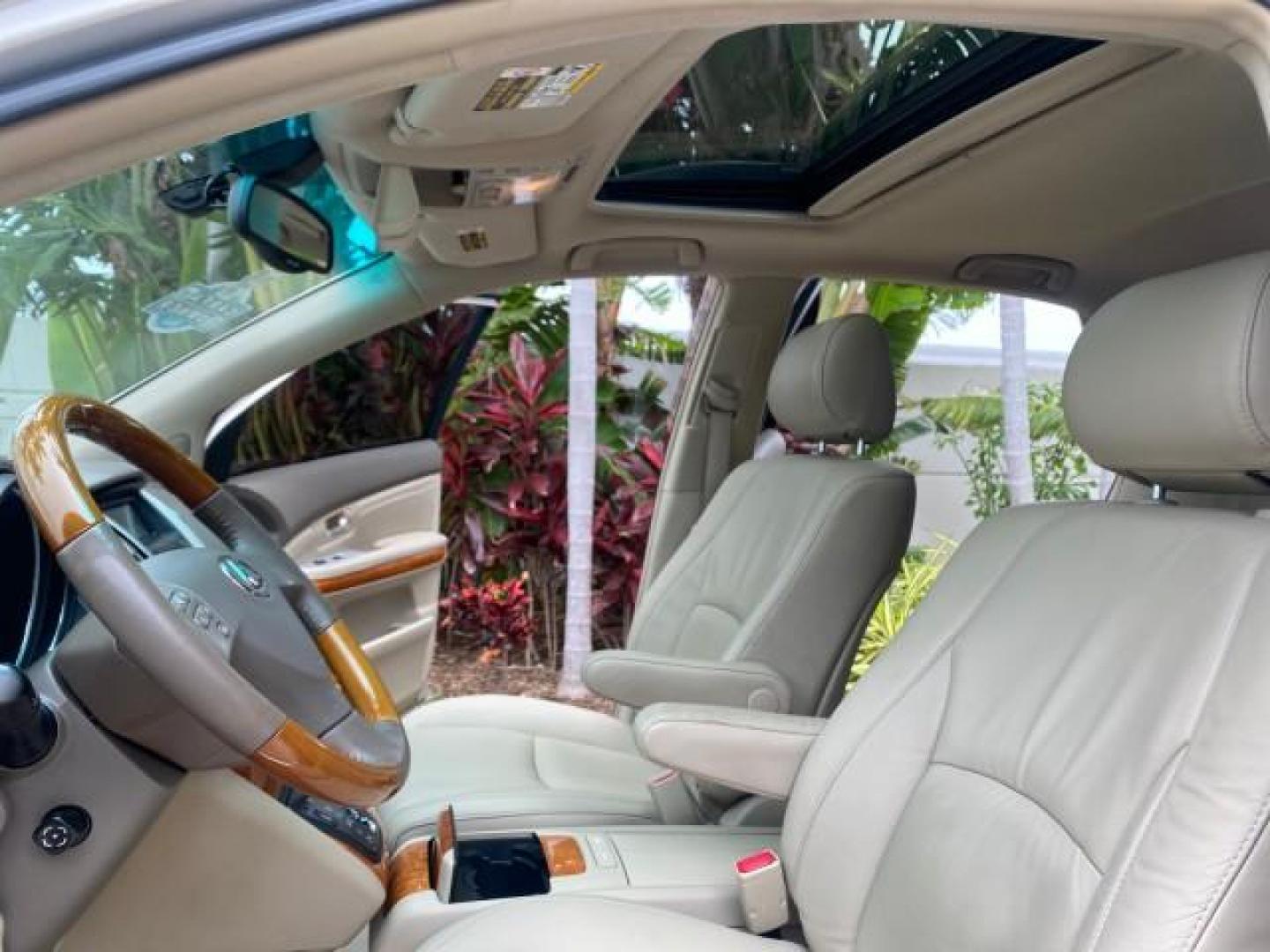 2007 Savannah Metallic /Ivory Lexus RX 350 1 OWNER FLORIDA LOW MILES 83,334 (2T2GK31U47C) with an 3.5L DOHC SMPI 24-Valve V6 Engine engine, Automatic transmission, located at 4701 North Dixie Hwy, Pompano Beach, FL, 33064, (954) 422-2889, 26.240938, -80.123474 - OUR WEBPAGE FLORIDACARS1.COM HAS OVER 100 PHOTOS AND FREE CARFAX LINK 2007 LEXUS RX 350 $ 44,790 NEW VIN: 2T2GK31U47C004222 2 T 2 G K 3 1 U 4 7 C 0 0 4 2 2 2 4 DOOR WAGON/SPORT UTILITY 3.5L V6 F DOHC 24V GASOLINE FRONT WHEEL DRIVE Top Features Alloy Wheels Leather Seats Memory Seat(s) Power Hatch/De - Photo#10