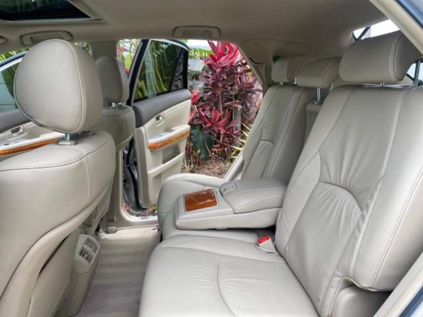 2007 Savannah Metallic /Ivory Lexus RX 350 1 OWNER FLORIDA LOW MILES 83,334 (2T2GK31U47C) with an 3.5L DOHC SMPI 24-Valve V6 Engine engine, Automatic transmission, located at 4701 North Dixie Hwy, Pompano Beach, FL, 33064, (954) 422-2889, 26.240938, -80.123474 - OUR WEBPAGE FLORIDACARS1.COM HAS OVER 100 PHOTOS AND FREE CARFAX LINK 2007 LEXUS RX 350 $ 44,790 NEW VIN: 2T2GK31U47C004222 2 T 2 G K 3 1 U 4 7 C 0 0 4 2 2 2 4 DOOR WAGON/SPORT UTILITY 3.5L V6 F DOHC 24V GASOLINE FRONT WHEEL DRIVE Top Features Alloy Wheels Leather Seats Memory Seat(s) Power Hatch/De - Photo#14