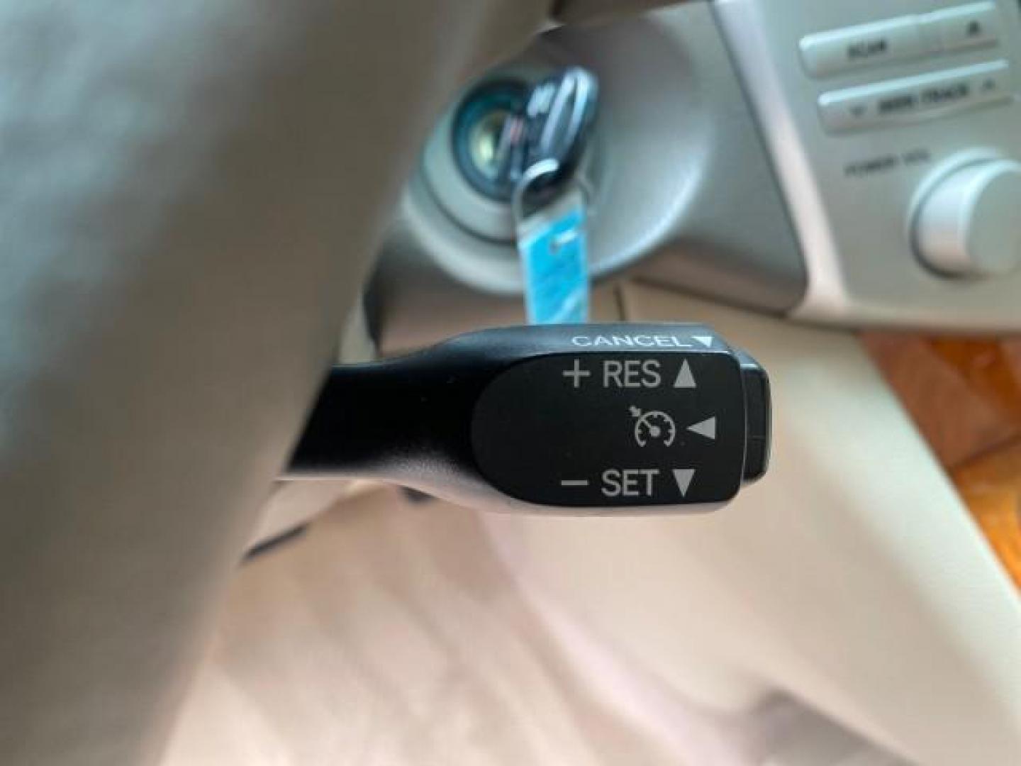 2007 Savannah Metallic /Ivory Lexus RX 350 1 OWNER FLORIDA LOW MILES 83,334 (2T2GK31U47C) with an 3.5L DOHC SMPI 24-Valve V6 Engine engine, Automatic transmission, located at 4701 North Dixie Hwy, Pompano Beach, FL, 33064, (954) 422-2889, 26.240938, -80.123474 - OUR WEBPAGE FLORIDACARS1.COM HAS OVER 100 PHOTOS AND FREE CARFAX LINK 2007 LEXUS RX 350 $ 44,790 NEW VIN: 2T2GK31U47C004222 2 T 2 G K 3 1 U 4 7 C 0 0 4 2 2 2 4 DOOR WAGON/SPORT UTILITY 3.5L V6 F DOHC 24V GASOLINE FRONT WHEEL DRIVE Top Features Alloy Wheels Leather Seats Memory Seat(s) Power Hatch/De - Photo#39