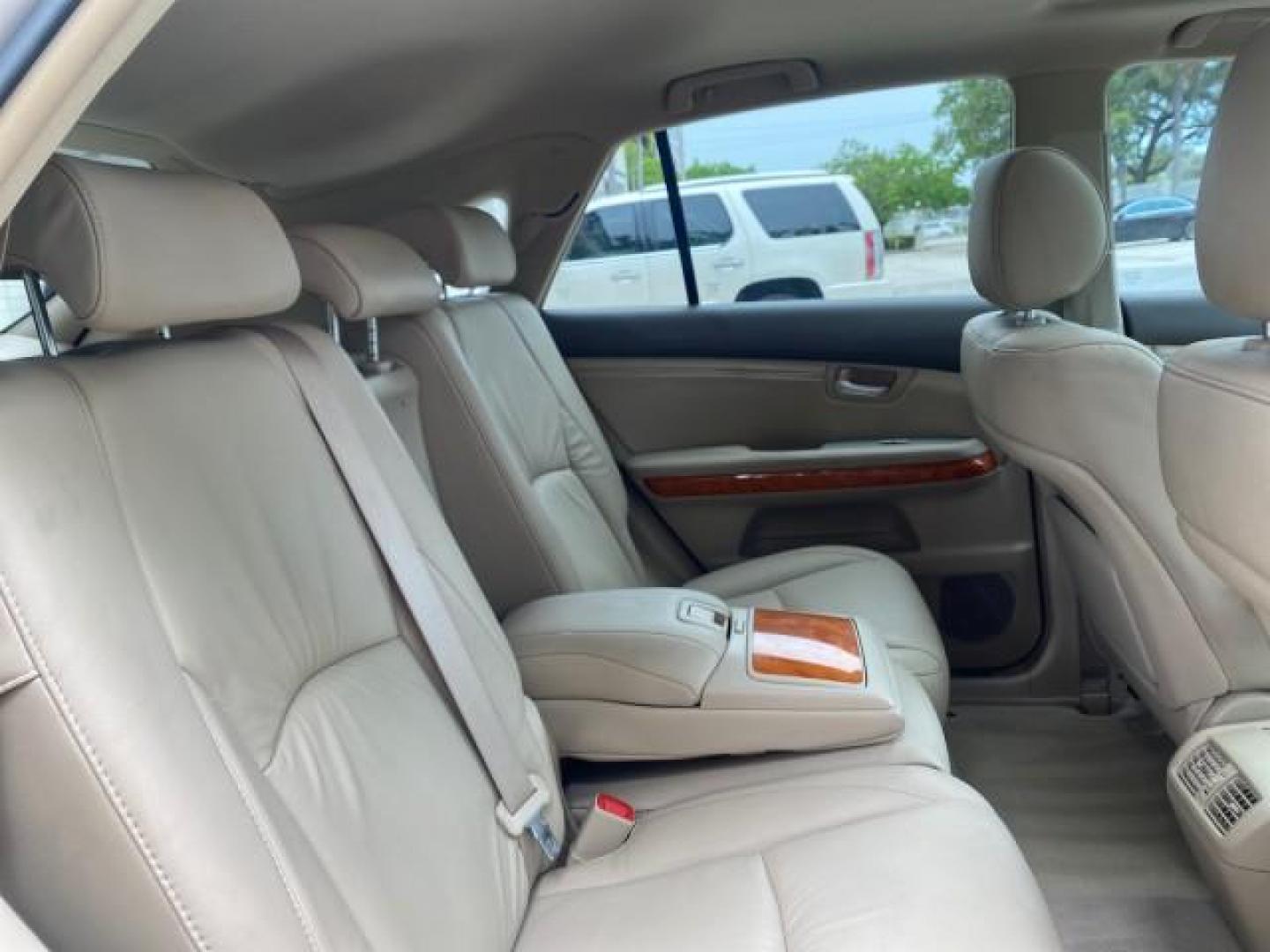 2007 Savannah Metallic /Ivory Lexus RX 350 1 OWNER FLORIDA LOW MILES 83,334 (2T2GK31U47C) with an 3.5L DOHC SMPI 24-Valve V6 Engine engine, Automatic transmission, located at 4701 North Dixie Hwy, Pompano Beach, FL, 33064, (954) 422-2889, 26.240938, -80.123474 - OUR WEBPAGE FLORIDACARS1.COM HAS OVER 100 PHOTOS AND FREE CARFAX LINK 2007 LEXUS RX 350 $ 44,790 NEW VIN: 2T2GK31U47C004222 2 T 2 G K 3 1 U 4 7 C 0 0 4 2 2 2 4 DOOR WAGON/SPORT UTILITY 3.5L V6 F DOHC 24V GASOLINE FRONT WHEEL DRIVE Top Features Alloy Wheels Leather Seats Memory Seat(s) Power Hatch/De - Photo#89