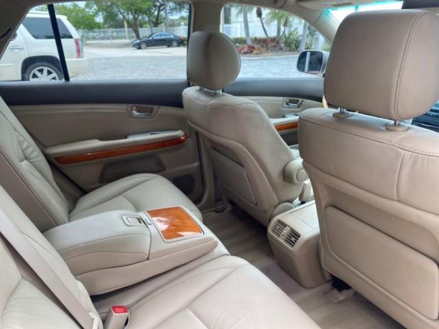 2007 Savannah Metallic /Ivory Lexus RX 350 1 OWNER FLORIDA LOW MILES 83,334 (2T2GK31U47C) with an 3.5L DOHC SMPI 24-Valve V6 Engine engine, Automatic transmission, located at 4701 North Dixie Hwy, Pompano Beach, FL, 33064, (954) 422-2889, 26.240938, -80.123474 - OUR WEBPAGE FLORIDACARS1.COM HAS OVER 100 PHOTOS AND FREE CARFAX LINK 2007 LEXUS RX 350 $ 44,790 NEW VIN: 2T2GK31U47C004222 2 T 2 G K 3 1 U 4 7 C 0 0 4 2 2 2 4 DOOR WAGON/SPORT UTILITY 3.5L V6 F DOHC 24V GASOLINE FRONT WHEEL DRIVE Top Features Alloy Wheels Leather Seats Memory Seat(s) Power Hatch/De - Photo#91