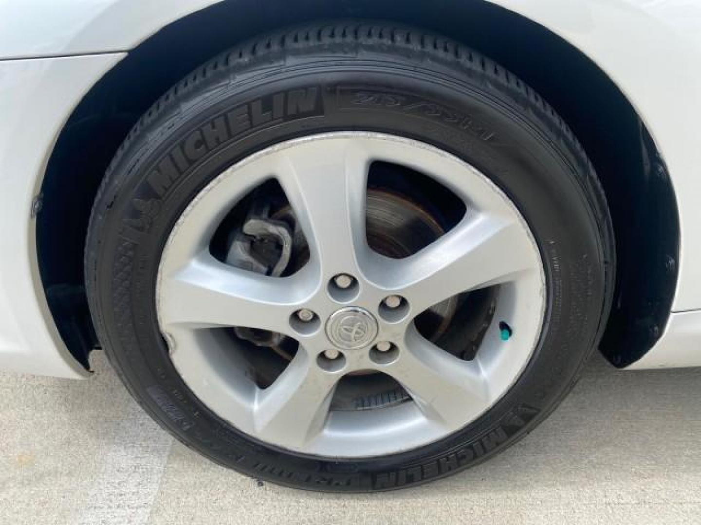 2006 Arctic Frost Pearl /Ivory Toyota Camry Solara SLE V6 1 OWNER LOW MILES 49,530 (4T1FA38P76U) with an 3.3L DOHC SMPI 24-Valve V6 Engine engine, Automatic transmission, located at 4701 North Dixie Hwy, Pompano Beach, FL, 33064, (954) 422-2889, 26.240938, -80.123474 - OUR WEBPAGE FLORIDACARS1.COM HAS OVER 100 PHOTOS AND FREE CARFAX LINK 2006 TOYOTA CAMRY SOLARA SE V6 VIN: 4T1FA38P76U095373 4 T 1 F A 3 8 P 7 6 U 0 9 5 3 7 3 CONVERTIBLE 3.3L V6 F DOHC 24V 29 MPG GASOLINE FRONT WHEEL DRIVE Top Features Alloy Wheels Leather Seats Front Seat Heaters Satellite Radio Re - Photo#19