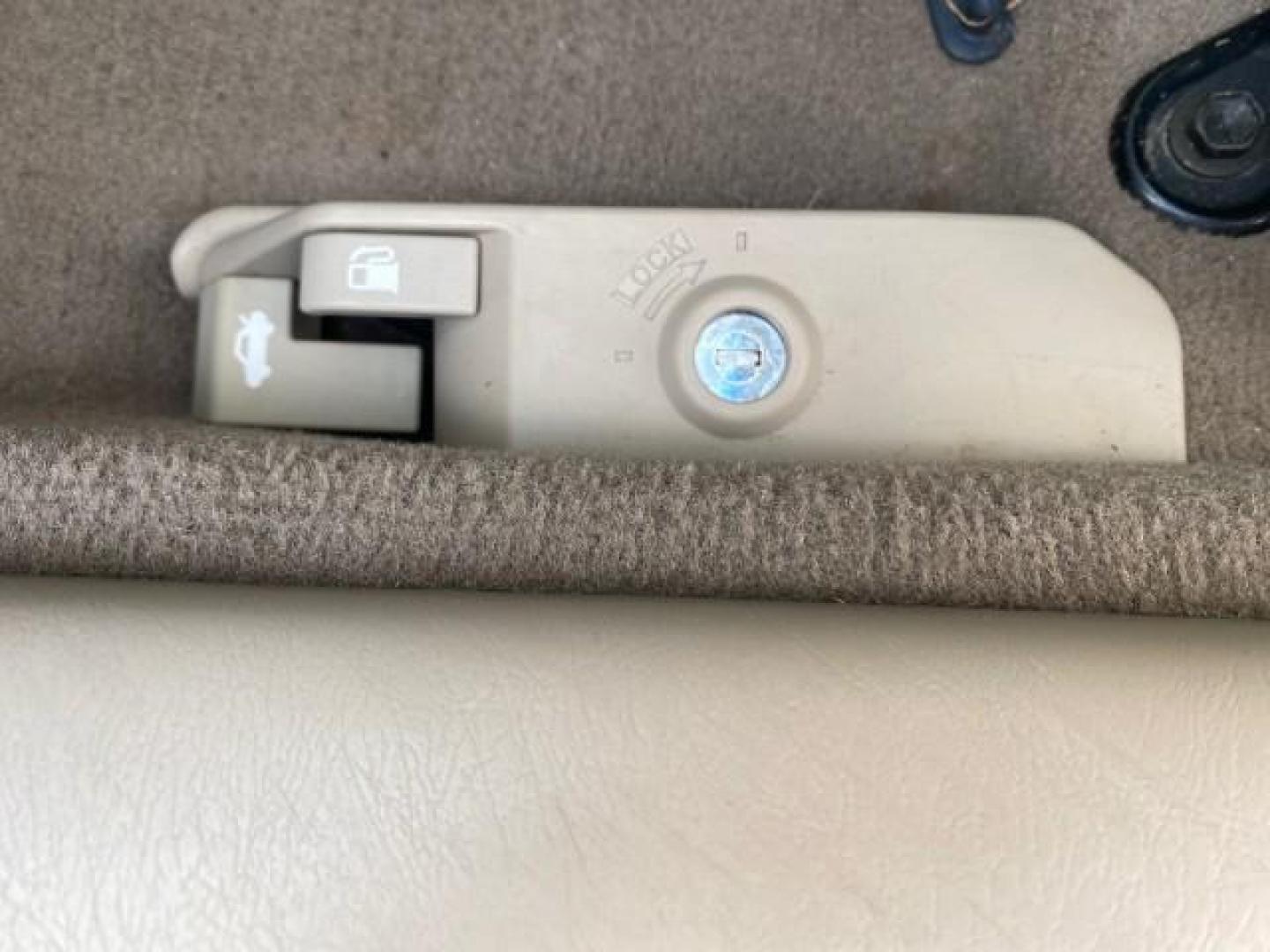 2006 Arctic Frost Pearl /Ivory Toyota Camry Solara SLE V6 1 OWNER LOW MILES 49,530 (4T1FA38P76U) with an 3.3L DOHC SMPI 24-Valve V6 Engine engine, Automatic transmission, located at 4701 North Dixie Hwy, Pompano Beach, FL, 33064, (954) 422-2889, 26.240938, -80.123474 - OUR WEBPAGE FLORIDACARS1.COM HAS OVER 100 PHOTOS AND FREE CARFAX LINK 2006 TOYOTA CAMRY SOLARA SE V6 VIN: 4T1FA38P76U095373 4 T 1 F A 3 8 P 7 6 U 0 9 5 3 7 3 CONVERTIBLE 3.3L V6 F DOHC 24V 29 MPG GASOLINE FRONT WHEEL DRIVE Top Features Alloy Wheels Leather Seats Front Seat Heaters Satellite Radio Re - Photo#32