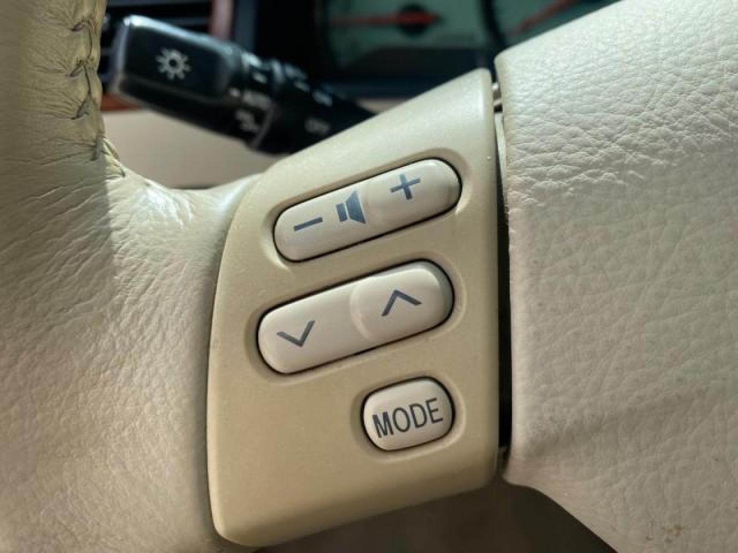 2006 Arctic Frost Pearl /Ivory Toyota Camry Solara SLE V6 1 OWNER LOW MILES 49,530 (4T1FA38P76U) with an 3.3L DOHC SMPI 24-Valve V6 Engine engine, Automatic transmission, located at 4701 North Dixie Hwy, Pompano Beach, FL, 33064, (954) 422-2889, 26.240938, -80.123474 - OUR WEBPAGE FLORIDACARS1.COM HAS OVER 100 PHOTOS AND FREE CARFAX LINK 2006 TOYOTA CAMRY SOLARA SE V6 VIN: 4T1FA38P76U095373 4 T 1 F A 3 8 P 7 6 U 0 9 5 3 7 3 CONVERTIBLE 3.3L V6 F DOHC 24V 29 MPG GASOLINE FRONT WHEEL DRIVE Top Features Alloy Wheels Leather Seats Front Seat Heaters Satellite Radio Re - Photo#34