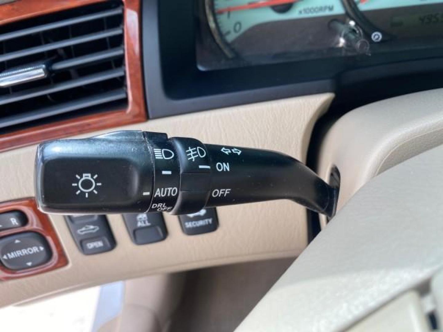 2006 Arctic Frost Pearl /Ivory Toyota Camry Solara SLE V6 1 OWNER LOW MILES 49,530 (4T1FA38P76U) with an 3.3L DOHC SMPI 24-Valve V6 Engine engine, Automatic transmission, located at 4701 North Dixie Hwy, Pompano Beach, FL, 33064, (954) 422-2889, 26.240938, -80.123474 - OUR WEBPAGE FLORIDACARS1.COM HAS OVER 100 PHOTOS AND FREE CARFAX LINK 2006 TOYOTA CAMRY SOLARA SE V6 VIN: 4T1FA38P76U095373 4 T 1 F A 3 8 P 7 6 U 0 9 5 3 7 3 CONVERTIBLE 3.3L V6 F DOHC 24V 29 MPG GASOLINE FRONT WHEEL DRIVE Top Features Alloy Wheels Leather Seats Front Seat Heaters Satellite Radio Re - Photo#38