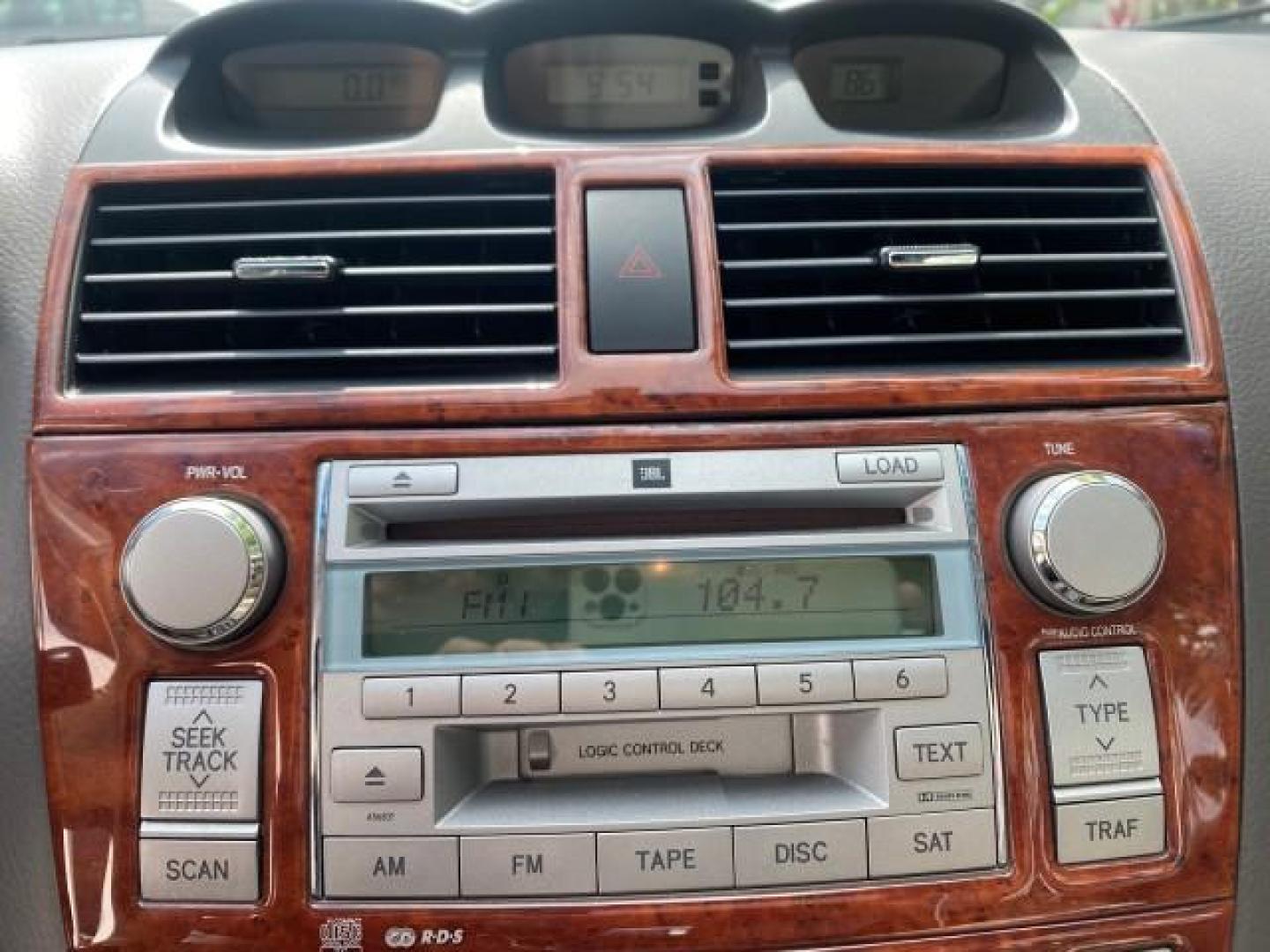 2006 Arctic Frost Pearl /Ivory Toyota Camry Solara SLE V6 1 OWNER LOW MILES 49,530 (4T1FA38P76U) with an 3.3L DOHC SMPI 24-Valve V6 Engine engine, Automatic transmission, located at 4701 North Dixie Hwy, Pompano Beach, FL, 33064, (954) 422-2889, 26.240938, -80.123474 - OUR WEBPAGE FLORIDACARS1.COM HAS OVER 100 PHOTOS AND FREE CARFAX LINK 2006 TOYOTA CAMRY SOLARA SE V6 VIN: 4T1FA38P76U095373 4 T 1 F A 3 8 P 7 6 U 0 9 5 3 7 3 CONVERTIBLE 3.3L V6 F DOHC 24V 29 MPG GASOLINE FRONT WHEEL DRIVE Top Features Alloy Wheels Leather Seats Front Seat Heaters Satellite Radio Re - Photo#43