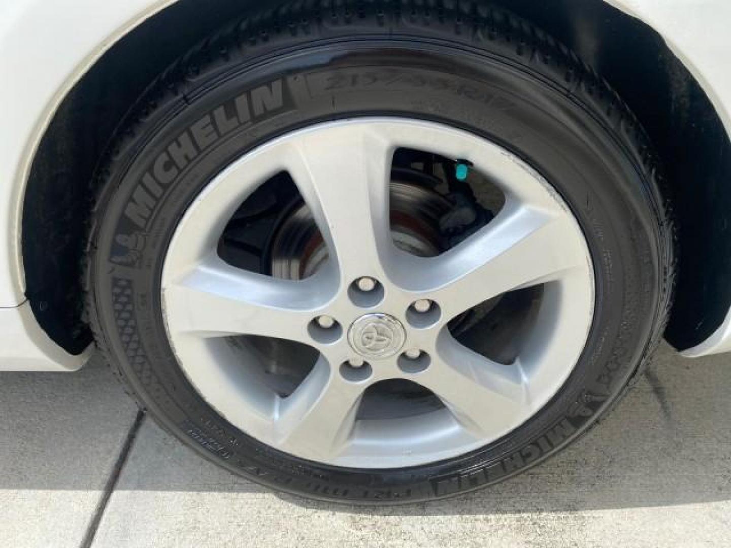 2006 Arctic Frost Pearl /Ivory Toyota Camry Solara SLE V6 1 OWNER LOW MILES 49,530 (4T1FA38P76U) with an 3.3L DOHC SMPI 24-Valve V6 Engine engine, Automatic transmission, located at 4701 North Dixie Hwy, Pompano Beach, FL, 33064, (954) 422-2889, 26.240938, -80.123474 - OUR WEBPAGE FLORIDACARS1.COM HAS OVER 100 PHOTOS AND FREE CARFAX LINK 2006 TOYOTA CAMRY SOLARA SE V6 VIN: 4T1FA38P76U095373 4 T 1 F A 3 8 P 7 6 U 0 9 5 3 7 3 CONVERTIBLE 3.3L V6 F DOHC 24V 29 MPG GASOLINE FRONT WHEEL DRIVE Top Features Alloy Wheels Leather Seats Front Seat Heaters Satellite Radio Re - Photo#62