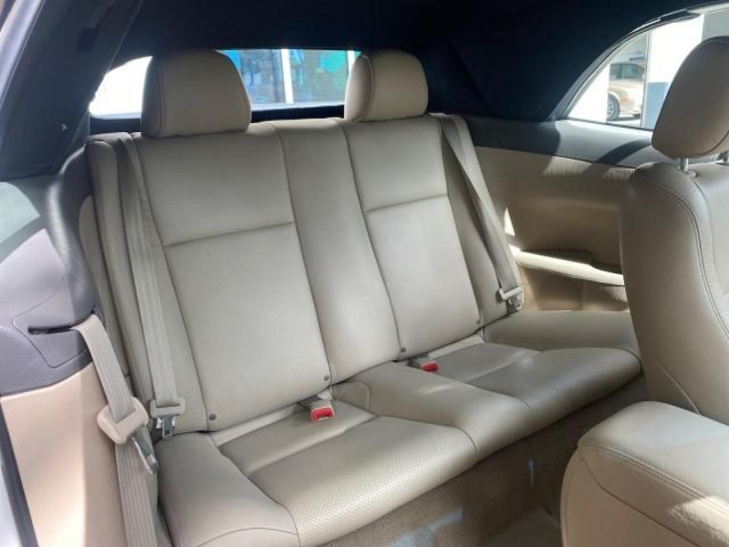 2006 Arctic Frost Pearl /Ivory Toyota Camry Solara SLE V6 1 OWNER LOW MILES 49,530 (4T1FA38P76U) with an 3.3L DOHC SMPI 24-Valve V6 Engine engine, Automatic transmission, located at 4701 North Dixie Hwy, Pompano Beach, FL, 33064, (954) 422-2889, 26.240938, -80.123474 - OUR WEBPAGE FLORIDACARS1.COM HAS OVER 100 PHOTOS AND FREE CARFAX LINK 2006 TOYOTA CAMRY SOLARA SE V6 VIN: 4T1FA38P76U095373 4 T 1 F A 3 8 P 7 6 U 0 9 5 3 7 3 CONVERTIBLE 3.3L V6 F DOHC 24V 29 MPG GASOLINE FRONT WHEEL DRIVE Top Features Alloy Wheels Leather Seats Front Seat Heaters Satellite Radio Re - Photo#88