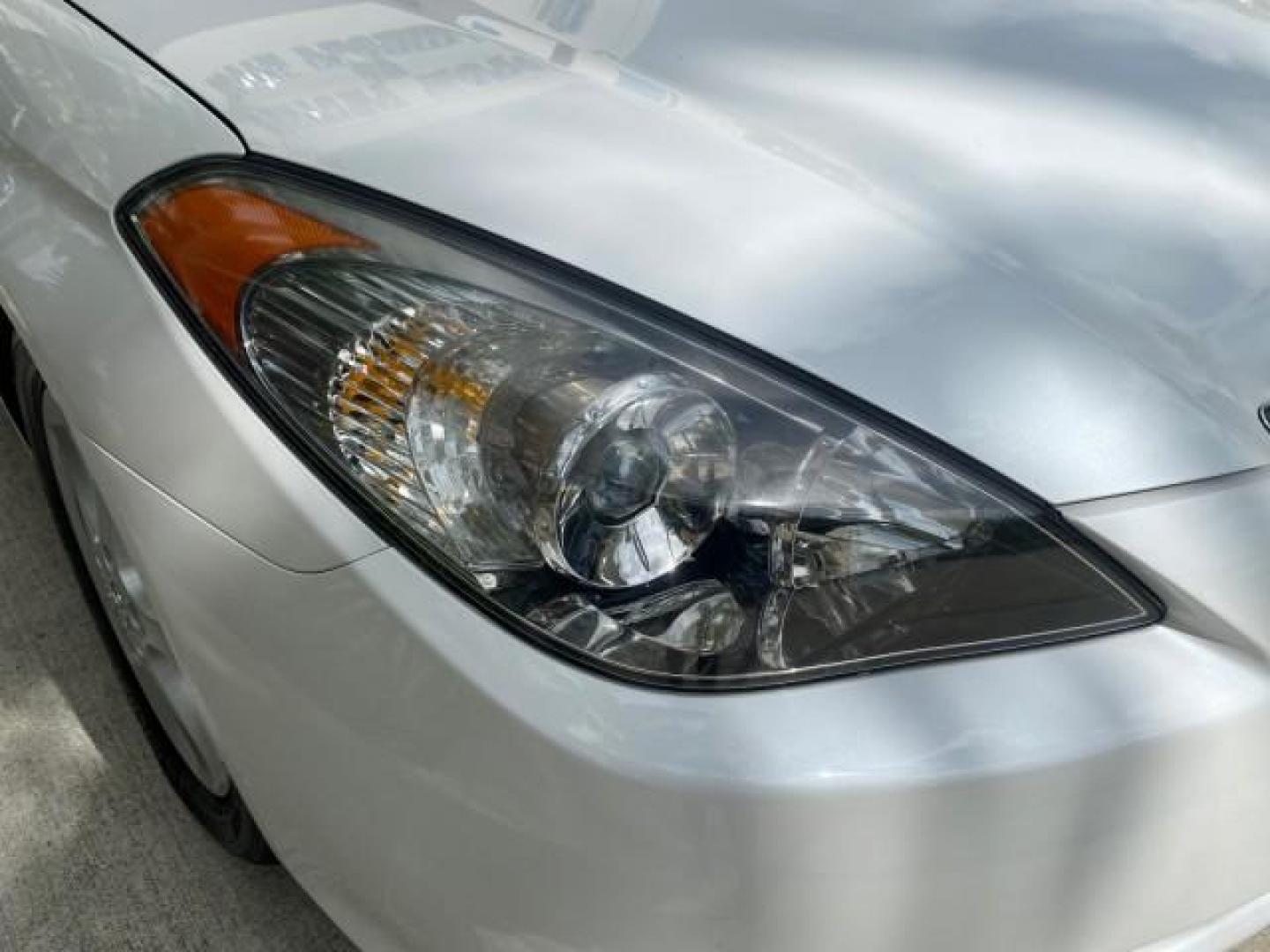 2006 Arctic Frost Pearl /Ivory Toyota Camry Solara SLE V6 1 OWNER LOW MILES 49,530 (4T1FA38P76U) with an 3.3L DOHC SMPI 24-Valve V6 Engine engine, Automatic transmission, located at 4701 North Dixie Hwy, Pompano Beach, FL, 33064, (954) 422-2889, 26.240938, -80.123474 - OUR WEBPAGE FLORIDACARS1.COM HAS OVER 100 PHOTOS AND FREE CARFAX LINK 2006 TOYOTA CAMRY SOLARA SE V6 VIN: 4T1FA38P76U095373 4 T 1 F A 3 8 P 7 6 U 0 9 5 3 7 3 CONVERTIBLE 3.3L V6 F DOHC 24V 29 MPG GASOLINE FRONT WHEEL DRIVE Top Features Alloy Wheels Leather Seats Front Seat Heaters Satellite Radio Re - Photo#96