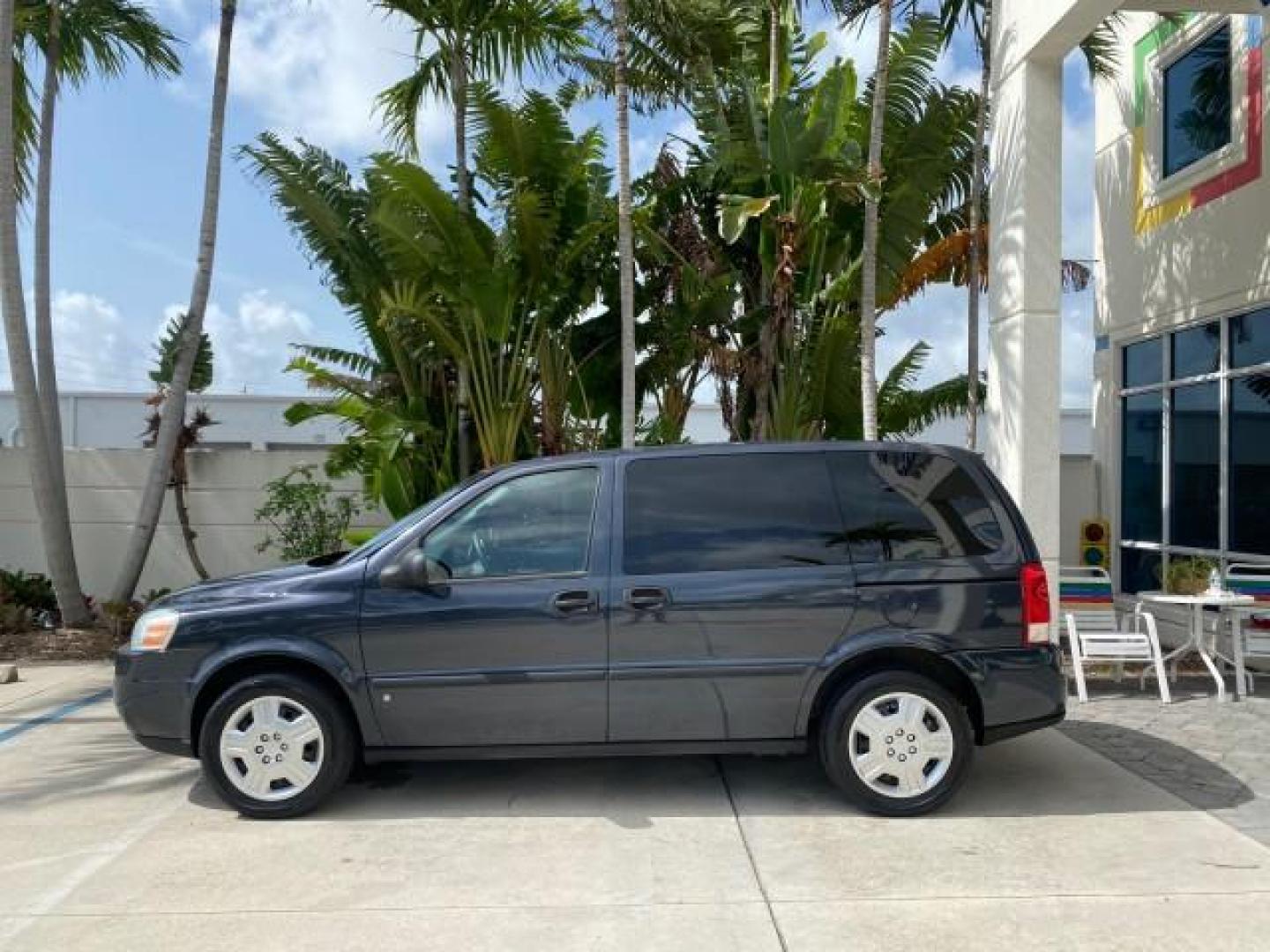 2008 Silverstone Metallic /Medium Gray Chevrolet Uplander 7 PAS LS LOW MILES 61,149 (1GNDU23W88D) with an 3.9L V6 SFI Flex-Fuel Engine engine, Automatic transmission, located at 4701 North Dixie Hwy, Pompano Beach, FL, 33064, (954) 422-2889, 26.240938, -80.123474 - OUR WEBPAGE FLORIDACARS1.COM HAS OVER 100 PHOTOS AND FREE CARFAX LINK 2008 CHEVROLET UPLANDER LS VIN: 1GNDU23W88D209144 1 G N D U 2 3 W 8 8 D 2 0 9 1 4 4 VAN 3.9L V6 F FLEX FUEL FRONT WHEEL DRIVE Top Features Cloth Seats Satellite Radio Ready Quad Seats Third Row Seat Rear Air Conditioning Basic Fea - Photo#4