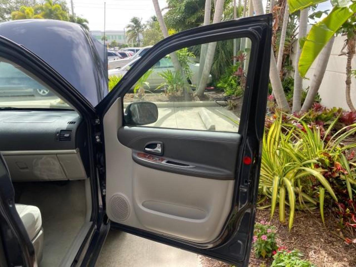 2008 Silverstone Metallic /Medium Gray Chevrolet Uplander 7 PAS LS LOW MILES 61,149 (1GNDU23W88D) with an 3.9L V6 SFI Flex-Fuel Engine engine, Automatic transmission, located at 4701 North Dixie Hwy, Pompano Beach, FL, 33064, (954) 422-2889, 26.240938, -80.123474 - OUR WEBPAGE FLORIDACARS1.COM HAS OVER 100 PHOTOS AND FREE CARFAX LINK 2008 CHEVROLET UPLANDER LS VIN: 1GNDU23W88D209144 1 G N D U 2 3 W 8 8 D 2 0 9 1 4 4 VAN 3.9L V6 F FLEX FUEL FRONT WHEEL DRIVE Top Features Cloth Seats Satellite Radio Ready Quad Seats Third Row Seat Rear Air Conditioning Basic Fea - Photo#11