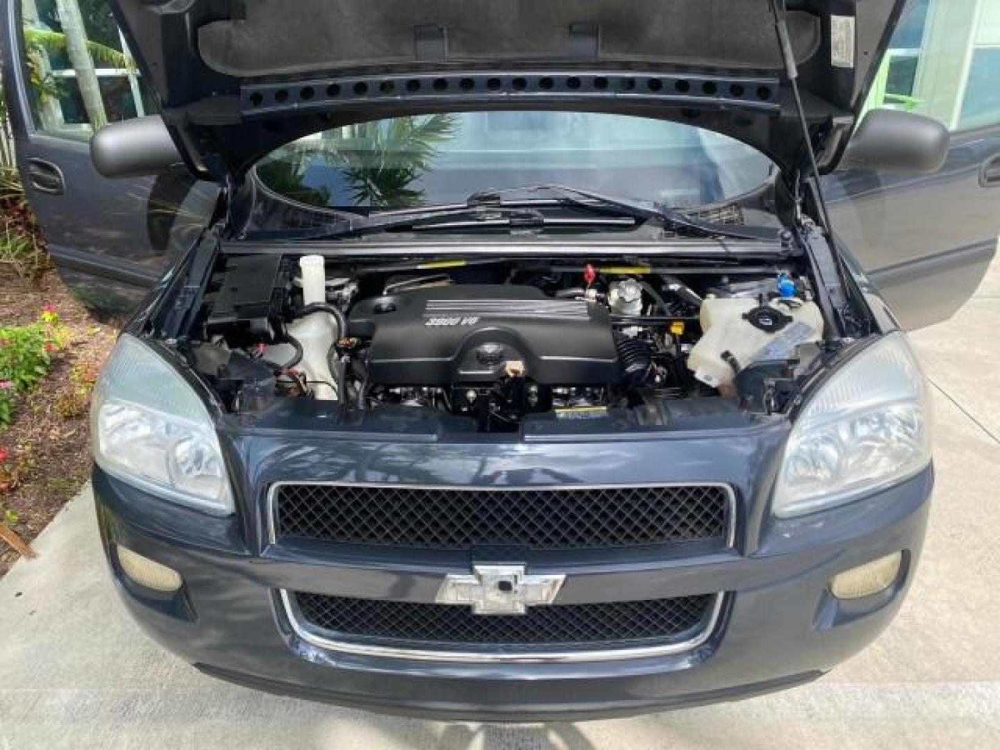 2008 Silverstone Metallic /Medium Gray Chevrolet Uplander 7 PAS LS LOW MILES 61,149 (1GNDU23W88D) with an 3.9L V6 SFI Flex-Fuel Engine engine, Automatic transmission, located at 4701 North Dixie Hwy, Pompano Beach, FL, 33064, (954) 422-2889, 26.240938, -80.123474 - OUR WEBPAGE FLORIDACARS1.COM HAS OVER 100 PHOTOS AND FREE CARFAX LINK 2008 CHEVROLET UPLANDER LS VIN: 1GNDU23W88D209144 1 G N D U 2 3 W 8 8 D 2 0 9 1 4 4 VAN 3.9L V6 F FLEX FUEL FRONT WHEEL DRIVE Top Features Cloth Seats Satellite Radio Ready Quad Seats Third Row Seat Rear Air Conditioning Basic Fea - Photo#17
