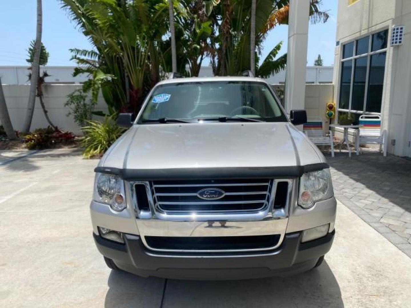2007 Mineral Grey Metallic /Camel Ford Explorer Sport Trac XLT LOW MILES 80,420 (1FMEU31K37U) with an 4.0L SOHC 12-Valve V6 Engine engine, Automatic transmission, located at 4701 North Dixie Hwy, Pompano Beach, FL, 33064, (954) 422-2889, 26.240938, -80.123474 - OUR WEBPAGE FLORIDACARS1.COM HAS OVER 100 PHOTOS AND FREE CARFAX LINK 2007 FORD EXPLORER SPORT TRAC XLT TIRES LOOK GREAT! VIN: 1FMEU31K37UA56699 1 F M E U 3 1 K 3 7 U A 5 6 6 9 9 SPORT PICKUP 4.0L V6 F SOHC GASOLINE REAR WHEEL DRIVE Top Features Alloy Wheels Running Boards Bed Cover Tow Hitch Cloth - Photo#2