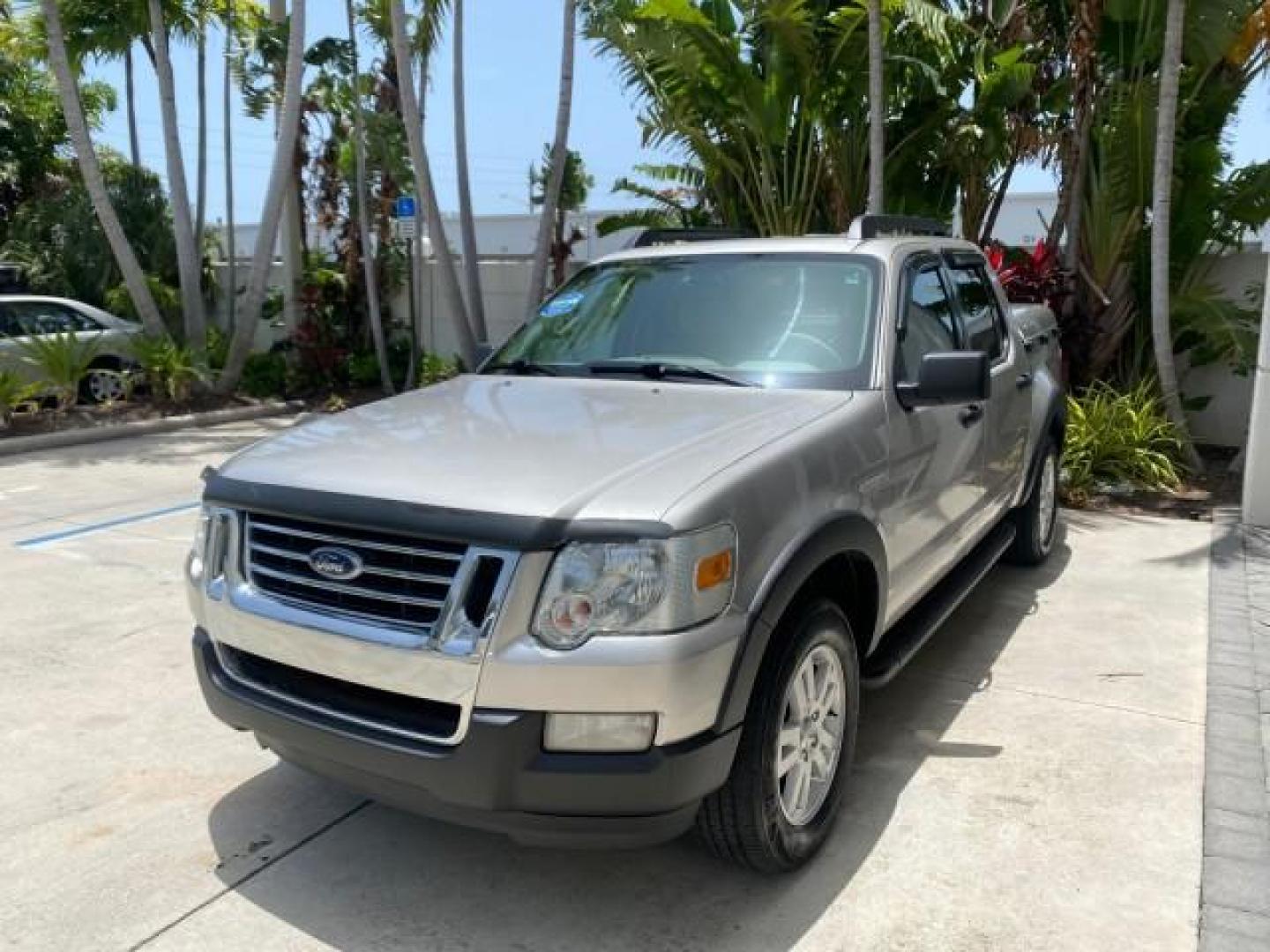 2007 Mineral Grey Metallic /Camel Ford Explorer Sport Trac XLT LOW MILES 80,420 (1FMEU31K37U) with an 4.0L SOHC 12-Valve V6 Engine engine, Automatic transmission, located at 4701 North Dixie Hwy, Pompano Beach, FL, 33064, (954) 422-2889, 26.240938, -80.123474 - OUR WEBPAGE FLORIDACARS1.COM HAS OVER 100 PHOTOS AND FREE CARFAX LINK 2007 FORD EXPLORER SPORT TRAC XLT TIRES LOOK GREAT! VIN: 1FMEU31K37UA56699 1 F M E U 3 1 K 3 7 U A 5 6 6 9 9 SPORT PICKUP 4.0L V6 F SOHC GASOLINE REAR WHEEL DRIVE Top Features Alloy Wheels Running Boards Bed Cover Tow Hitch Cloth - Photo#3