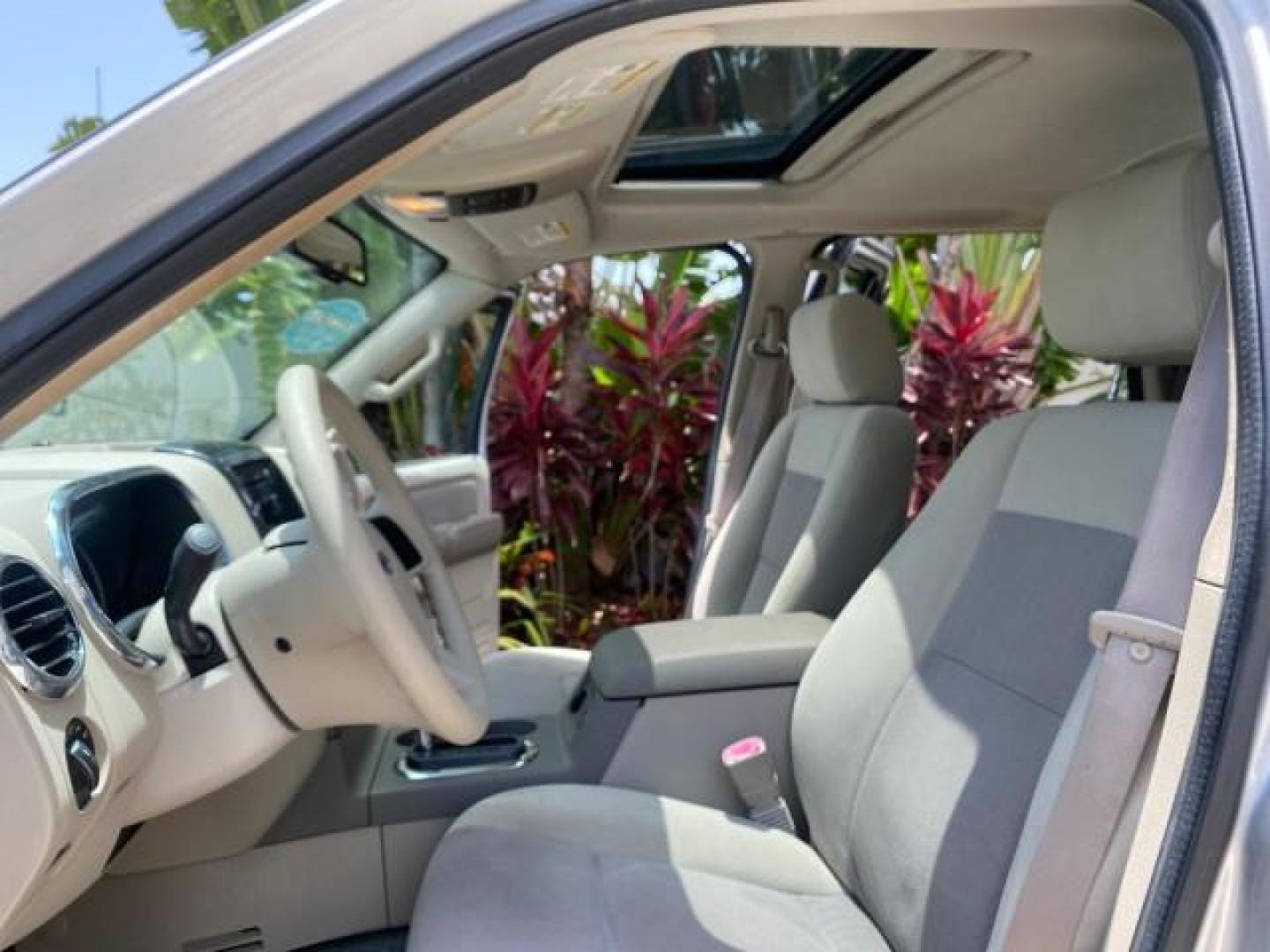 2007 Mineral Grey Metallic /Camel Ford Explorer Sport Trac XLT LOW MILES 80,420 (1FMEU31K37U) with an 4.0L SOHC 12-Valve V6 Engine engine, Automatic transmission, located at 4701 North Dixie Hwy, Pompano Beach, FL, 33064, (954) 422-2889, 26.240938, -80.123474 - OUR WEBPAGE FLORIDACARS1.COM HAS OVER 100 PHOTOS AND FREE CARFAX LINK 2007 FORD EXPLORER SPORT TRAC XLT TIRES LOOK GREAT! VIN: 1FMEU31K37UA56699 1 F M E U 3 1 K 3 7 U A 5 6 6 9 9 SPORT PICKUP 4.0L V6 F SOHC GASOLINE REAR WHEEL DRIVE Top Features Alloy Wheels Running Boards Bed Cover Tow Hitch Cloth - Photo#10