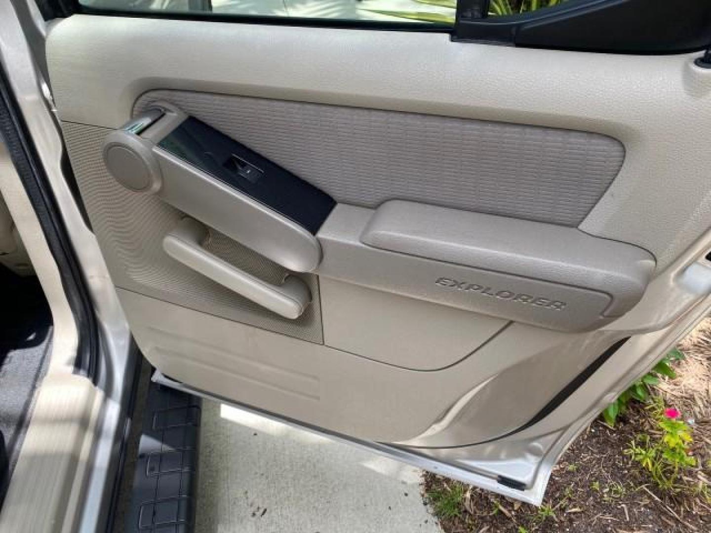 2007 Mineral Grey Metallic /Camel Ford Explorer Sport Trac XLT LOW MILES 80,420 (1FMEU31K37U) with an 4.0L SOHC 12-Valve V6 Engine engine, Automatic transmission, located at 4701 North Dixie Hwy, Pompano Beach, FL, 33064, (954) 422-2889, 26.240938, -80.123474 - OUR WEBPAGE FLORIDACARS1.COM HAS OVER 100 PHOTOS AND FREE CARFAX LINK 2007 FORD EXPLORER SPORT TRAC XLT TIRES LOOK GREAT! VIN: 1FMEU31K37UA56699 1 F M E U 3 1 K 3 7 U A 5 6 6 9 9 SPORT PICKUP 4.0L V6 F SOHC GASOLINE REAR WHEEL DRIVE Top Features Alloy Wheels Running Boards Bed Cover Tow Hitch Cloth - Photo#81
