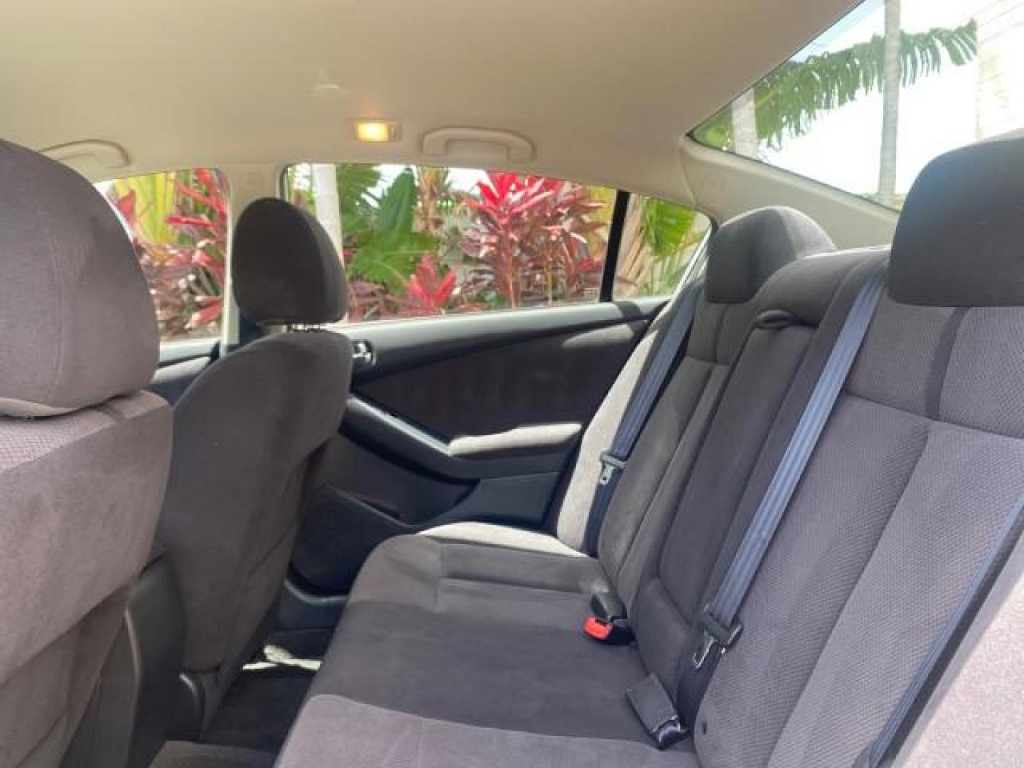 2008 Precision Grey Metallic /Charcoal Nissan Altima 2.5 S 1 OWNER LOW MILES 36,700 (1N4AL21E08N) with an 2.5L DOHC I4 Engine engine, Automatic transmission, located at 4701 North Dixie Hwy, Pompano Beach, FL, 33064, (954) 422-2889, 26.240938, -80.123474 - OUR WEBPAGE FLORIDACARS1.COM HAS OVER 100 PHOTOS AND FREE CARFAX LINK 2008 NISSAN ALTIMA 2.5 S VIN: 1N4AL21E08N545217 1 N 4 A L 2 1 E 0 8 N 5 4 5 2 1 7 SEDAN 4 DR 2.5L I4 F DOHC 16V GASOLINE FRONT WHEEL DRIVE Top Features Cloth Seats Basic Features ABS Brakes AM/FM Stereo Air Conditioning Automatic - Photo#61