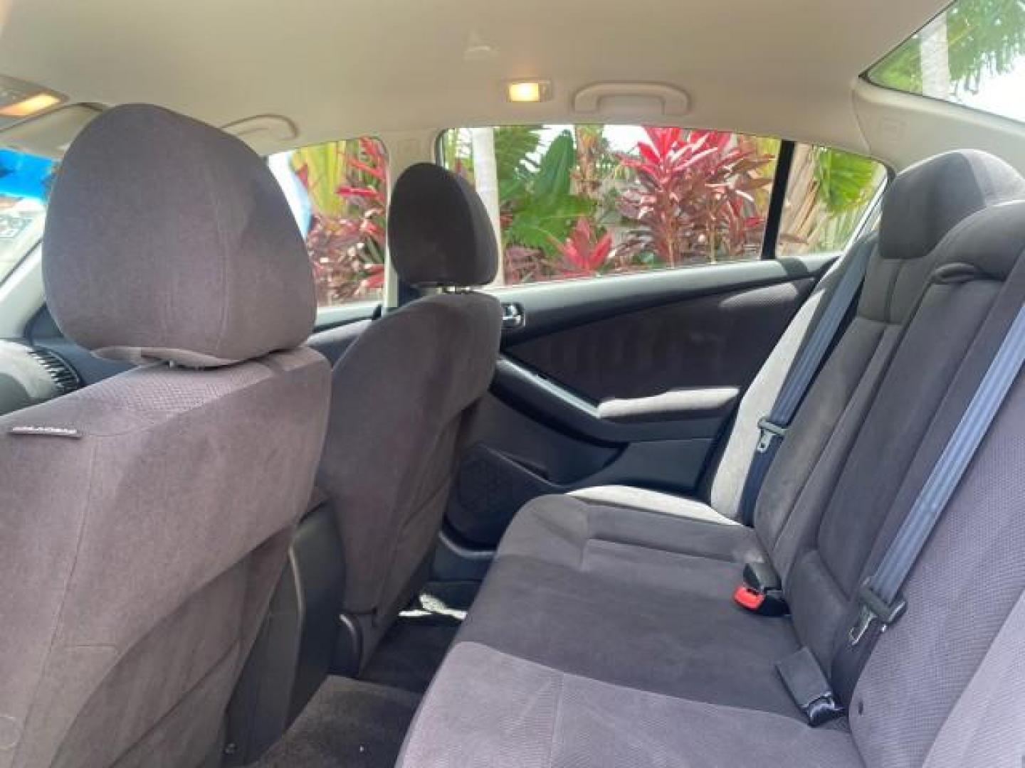 2008 Precision Grey Metallic /Charcoal Nissan Altima 2.5 S 1 OWNER LOW MILES 36,700 (1N4AL21E08N) with an 2.5L DOHC I4 Engine engine, Automatic transmission, located at 4701 North Dixie Hwy, Pompano Beach, FL, 33064, (954) 422-2889, 26.240938, -80.123474 - OUR WEBPAGE FLORIDACARS1.COM HAS OVER 100 PHOTOS AND FREE CARFAX LINK 2008 NISSAN ALTIMA 2.5 S VIN: 1N4AL21E08N545217 1 N 4 A L 2 1 E 0 8 N 5 4 5 2 1 7 SEDAN 4 DR 2.5L I4 F DOHC 16V GASOLINE FRONT WHEEL DRIVE Top Features Cloth Seats Basic Features ABS Brakes AM/FM Stereo Air Conditioning Automatic - Photo#62